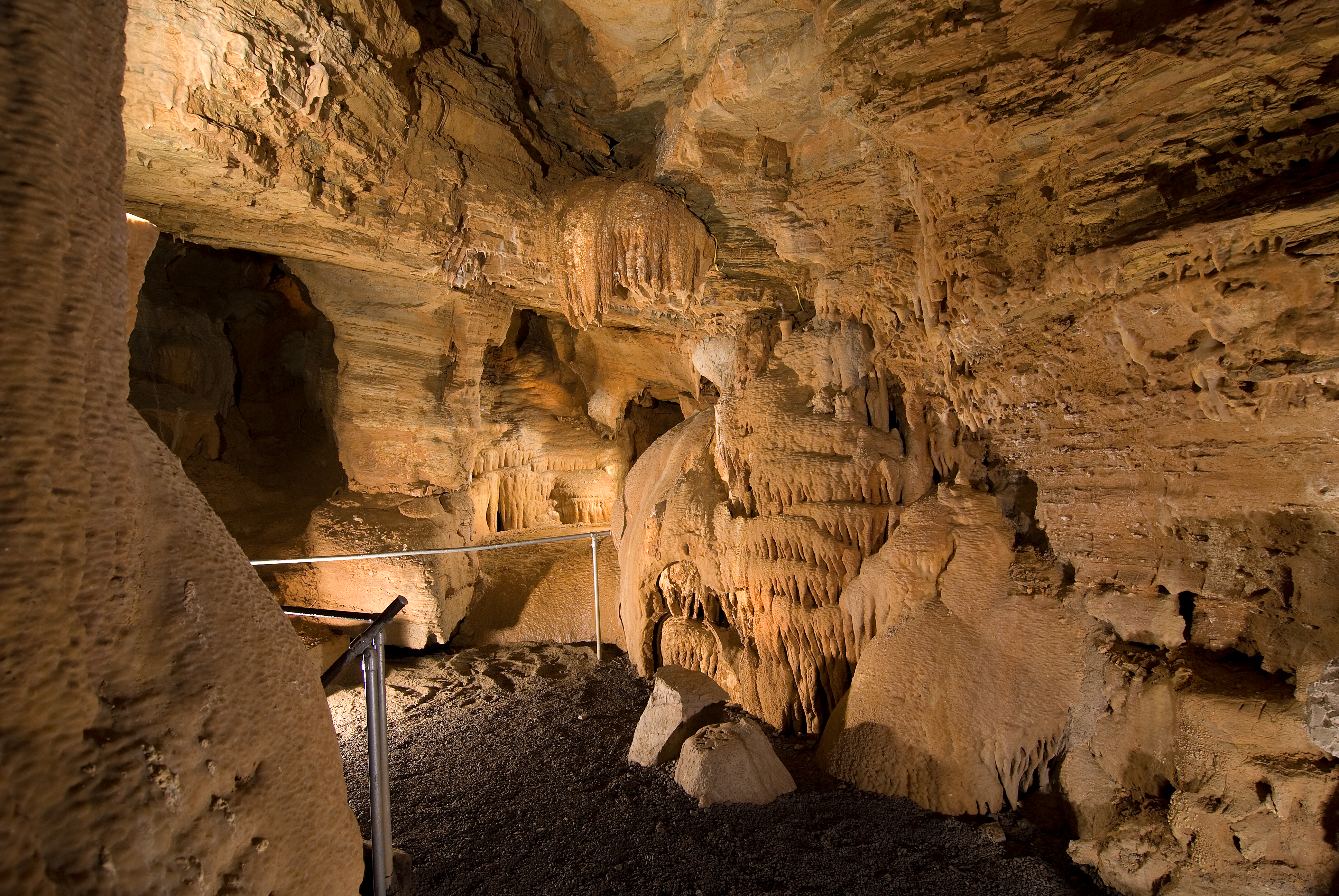 Lincoln Caverns & Whisper Rocks
