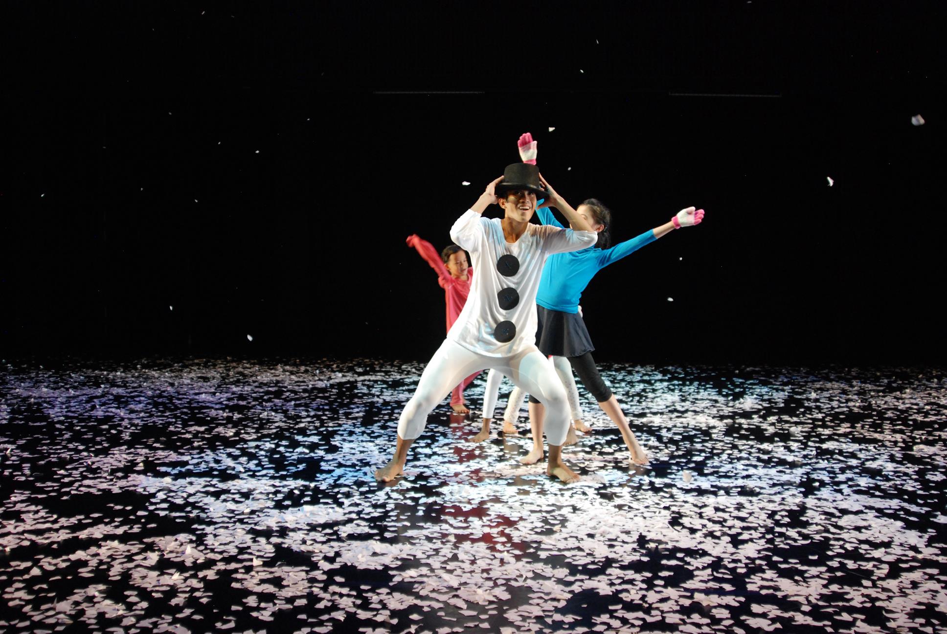 YULETIDE! - Christmas Dance Performance