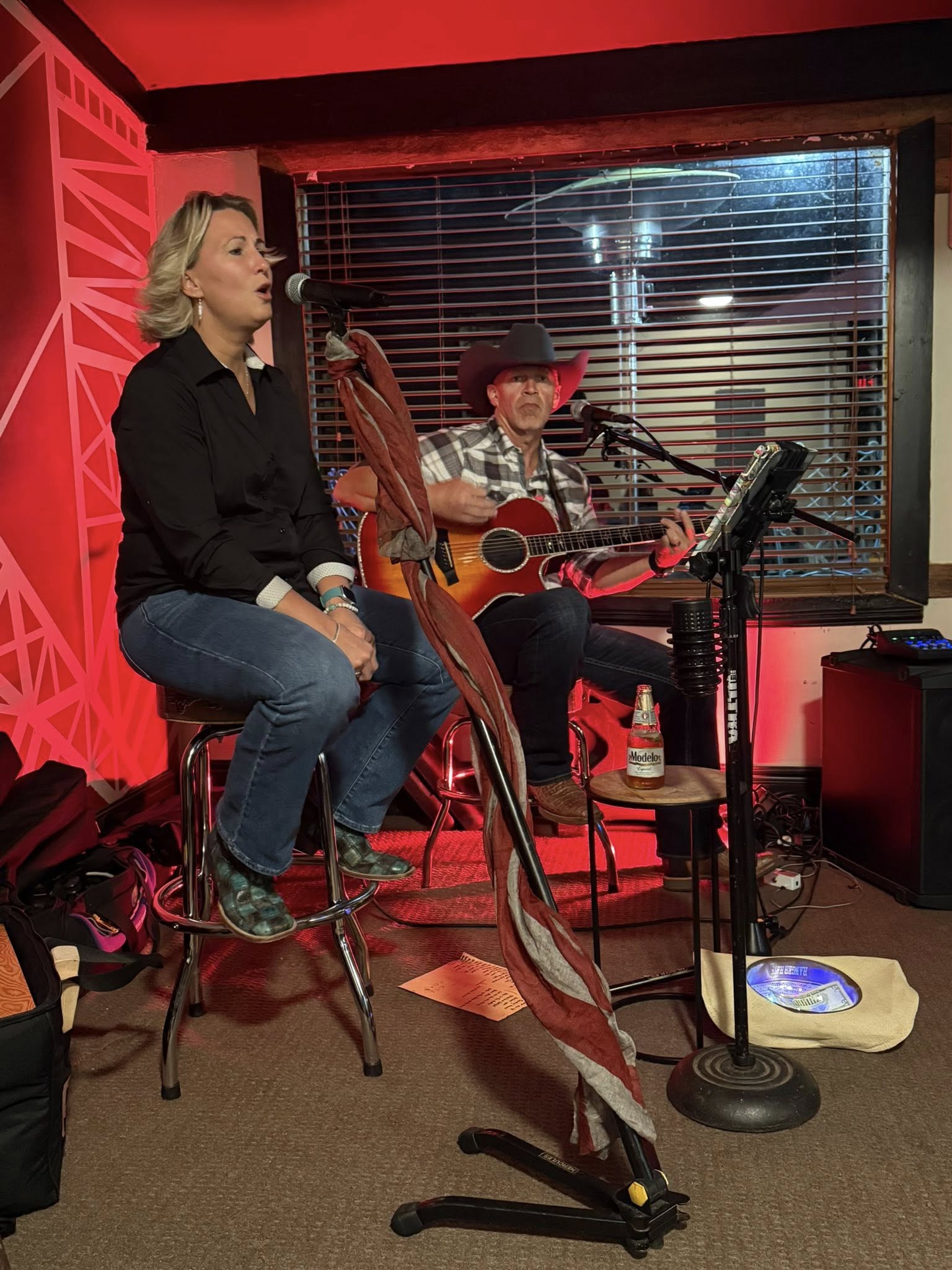Live Music Performance by Chad Thompson
