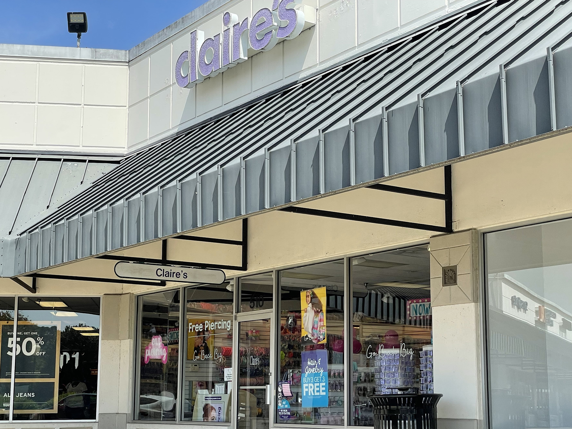 Clarie_s-2-2000x1500-