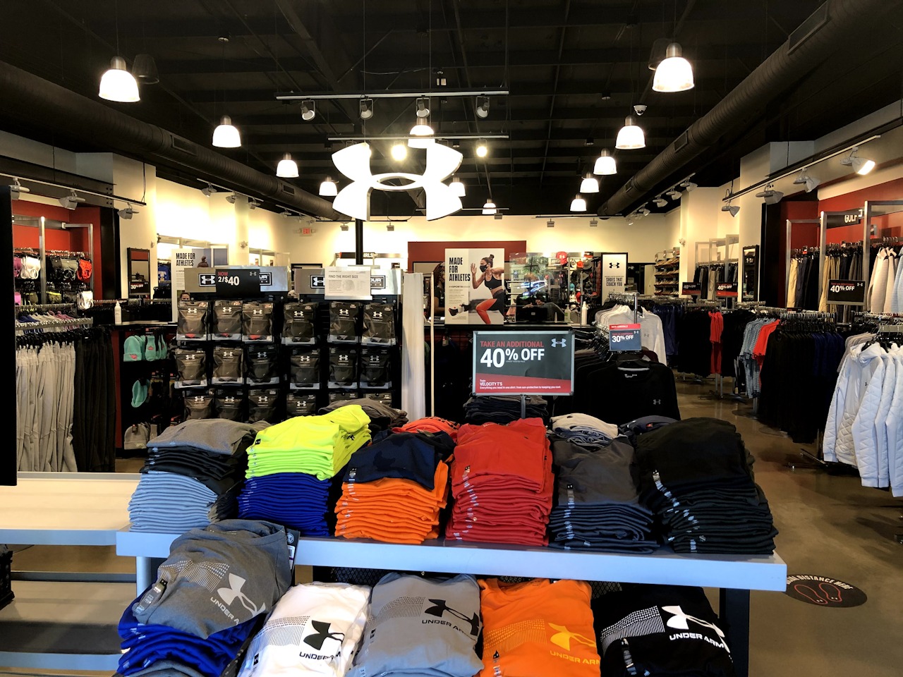 sports apparel under armor discount store Under Armour