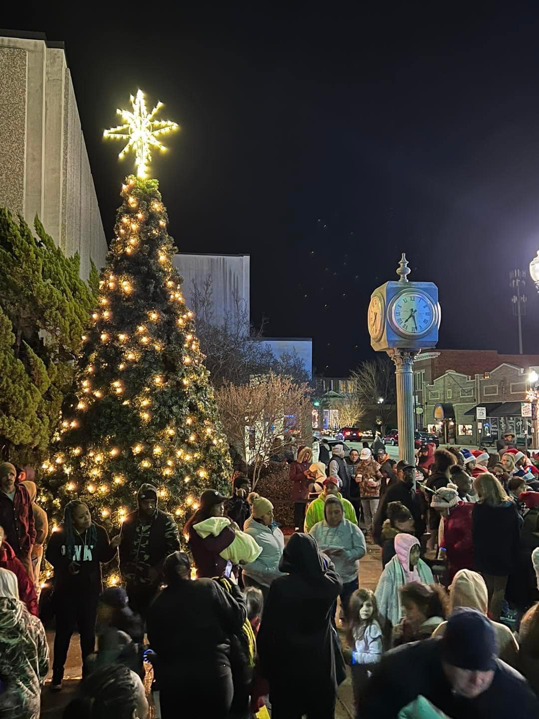 Smithfield Christmas Tree Lighting & Holiday Market