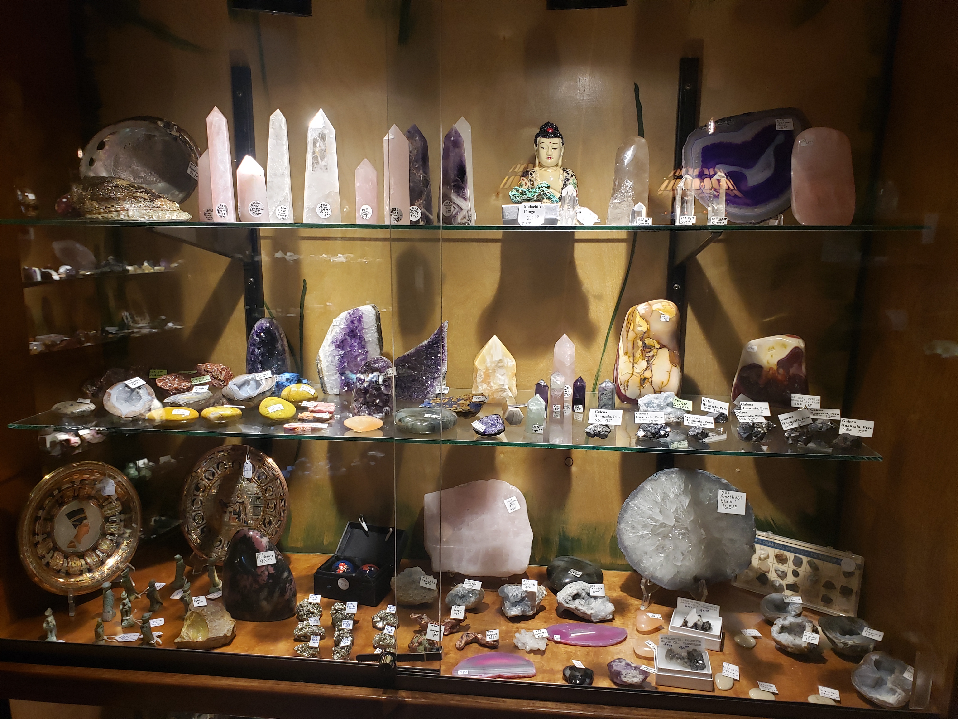 New display case for my collection : r/rockhounds