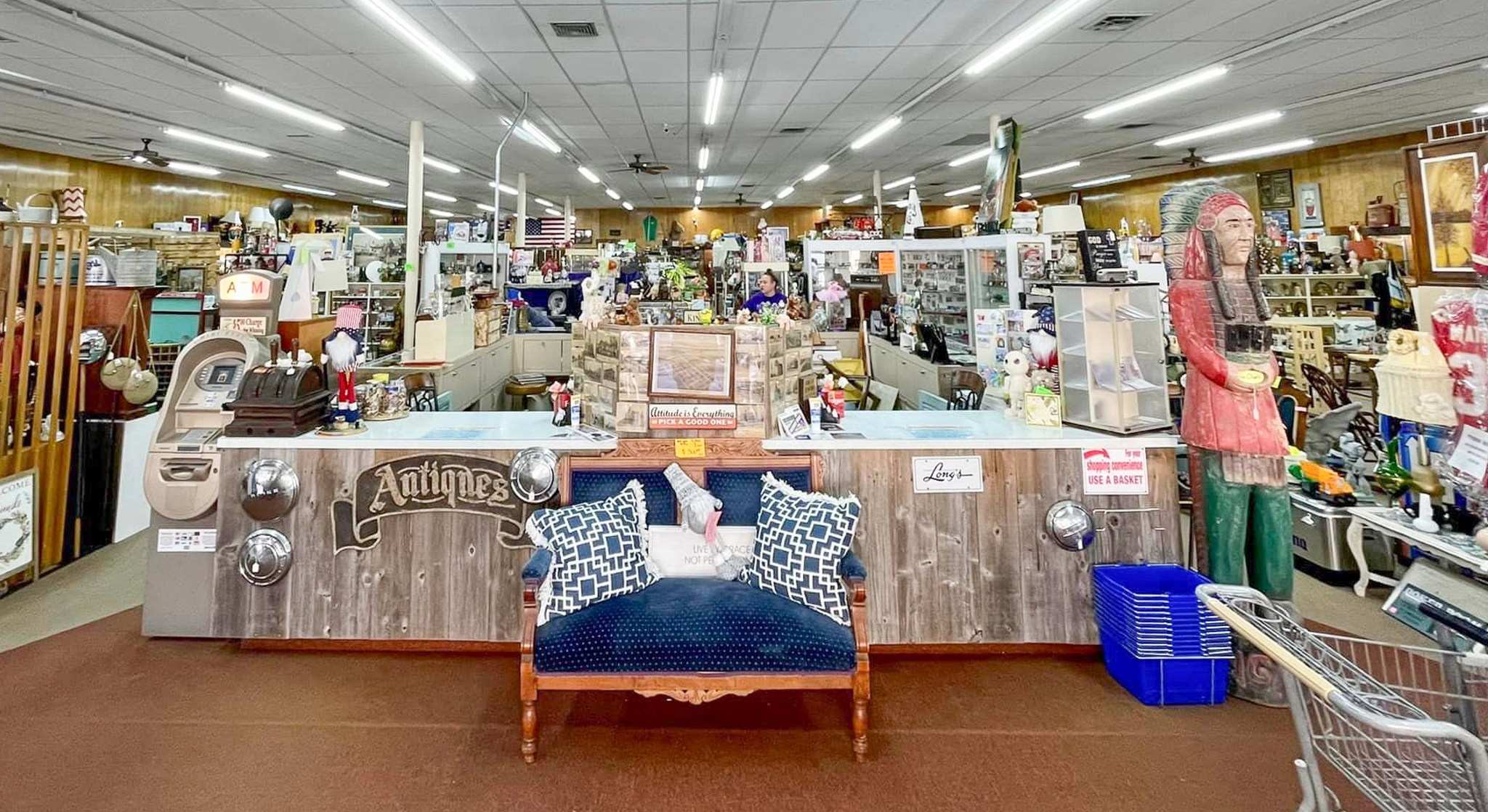 Antique District - Hutchinson KS, 67501