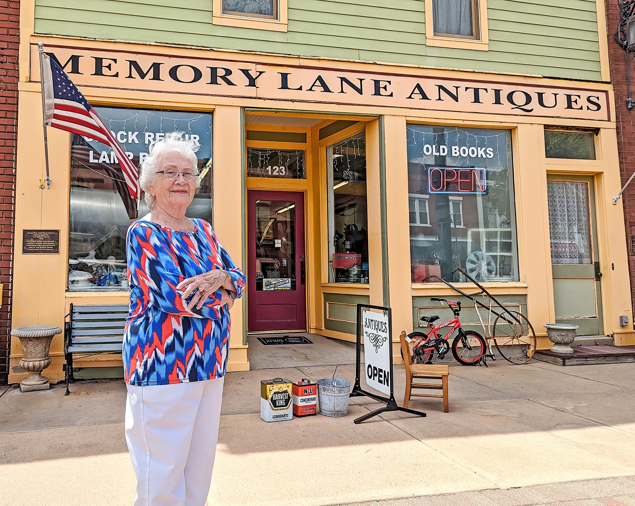 Antique District - Hutchinson KS, 67501