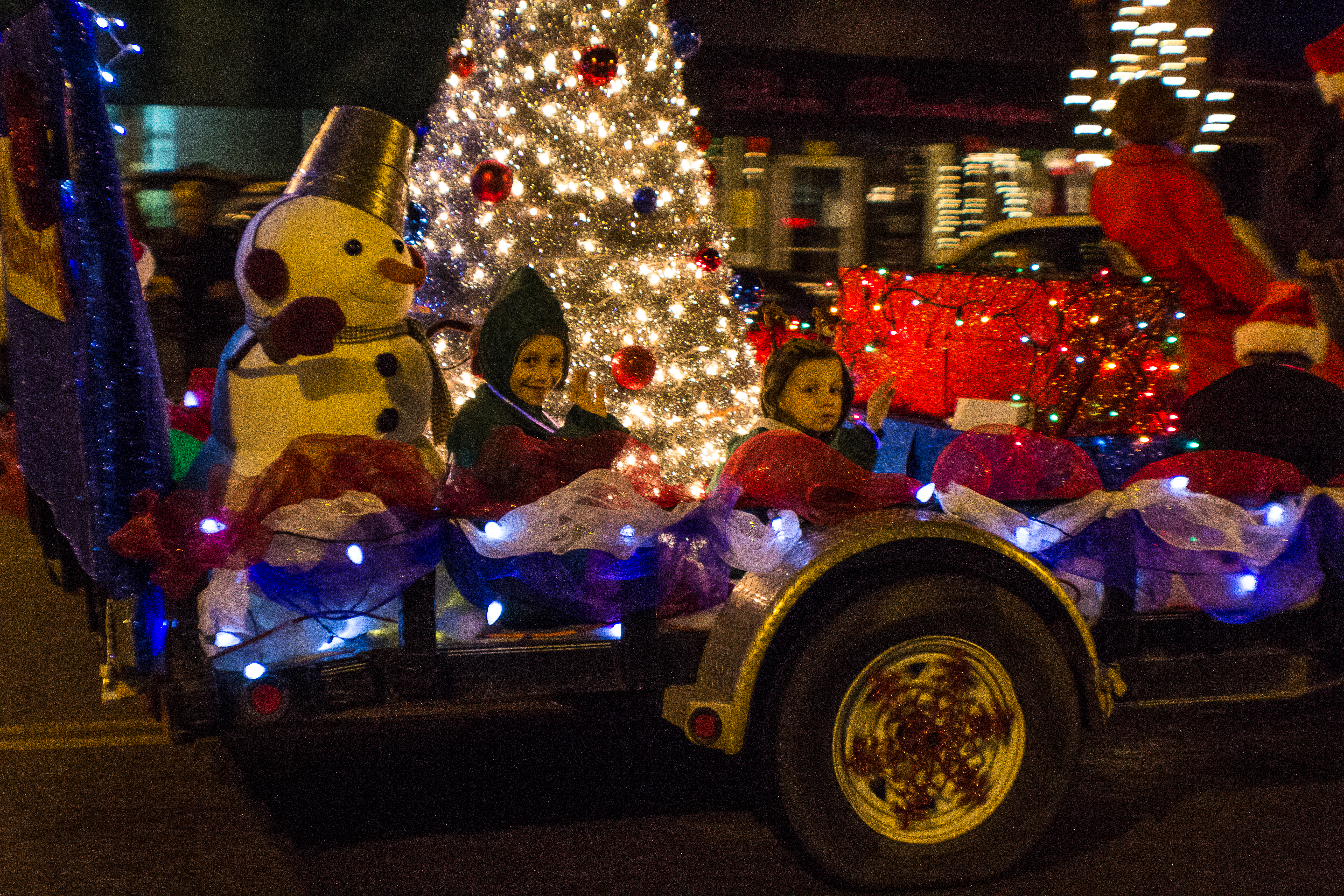 Girard Kansas Christmas Parade 2022 Winfield Main Street Lighted Christmas Parade - Winfield Ks, 67156