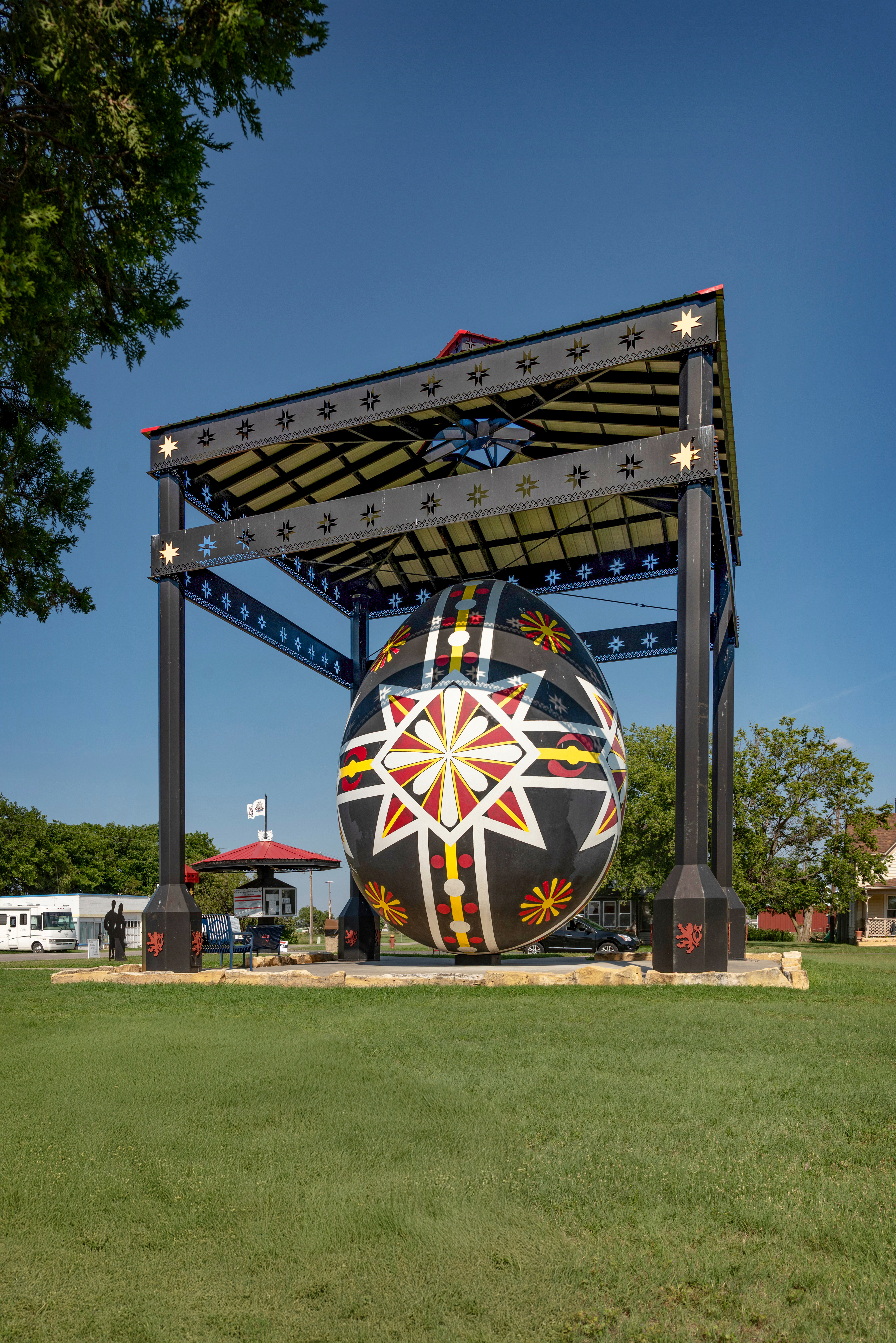 Kukka⚮̈﻿ World's Largest Czech Egg - Wilson KS, 67490