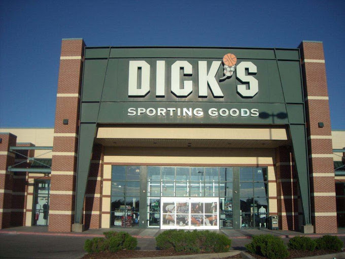 Dick's Sporting Goods - Wichita KS, 67206