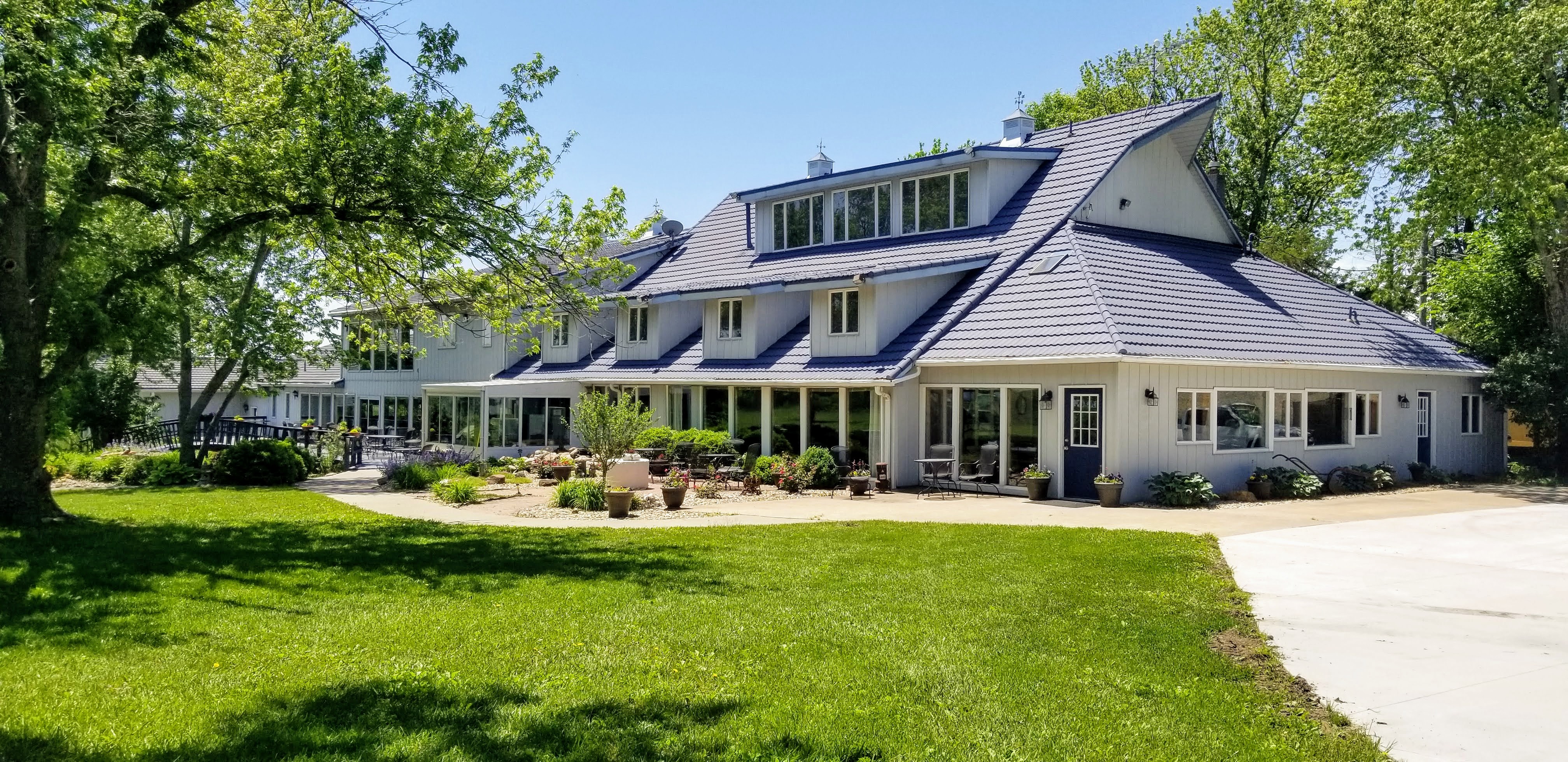 The Barn Bed & Breakfast Inn - Valley Falls KS, 66088