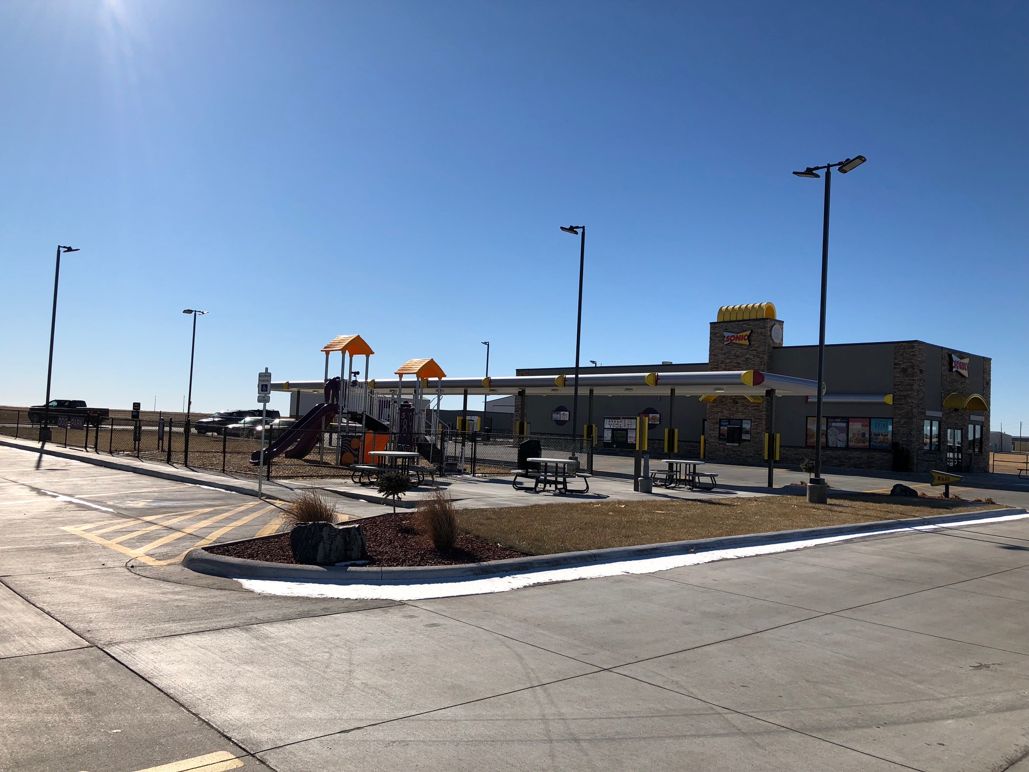 SONIC DRIVE-IN, Kansas City - 8227 Wornall Rd, Santa Fe Hills