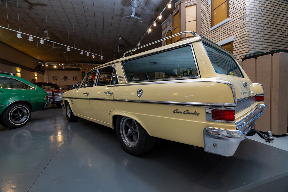 Wagons Away Exhibit | Kenosha, WI
