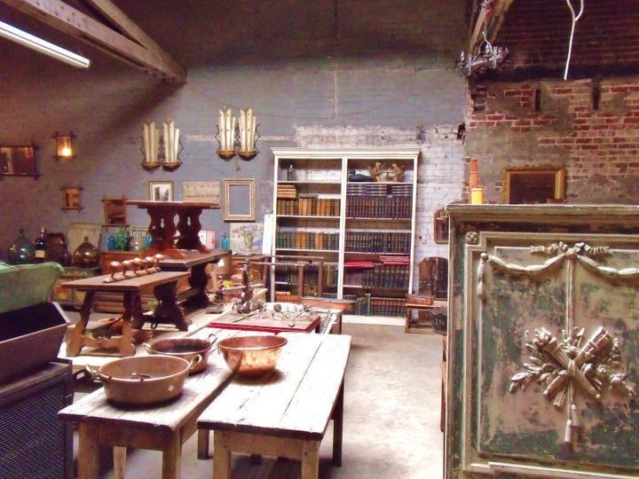 156761_128885050505707_161679_