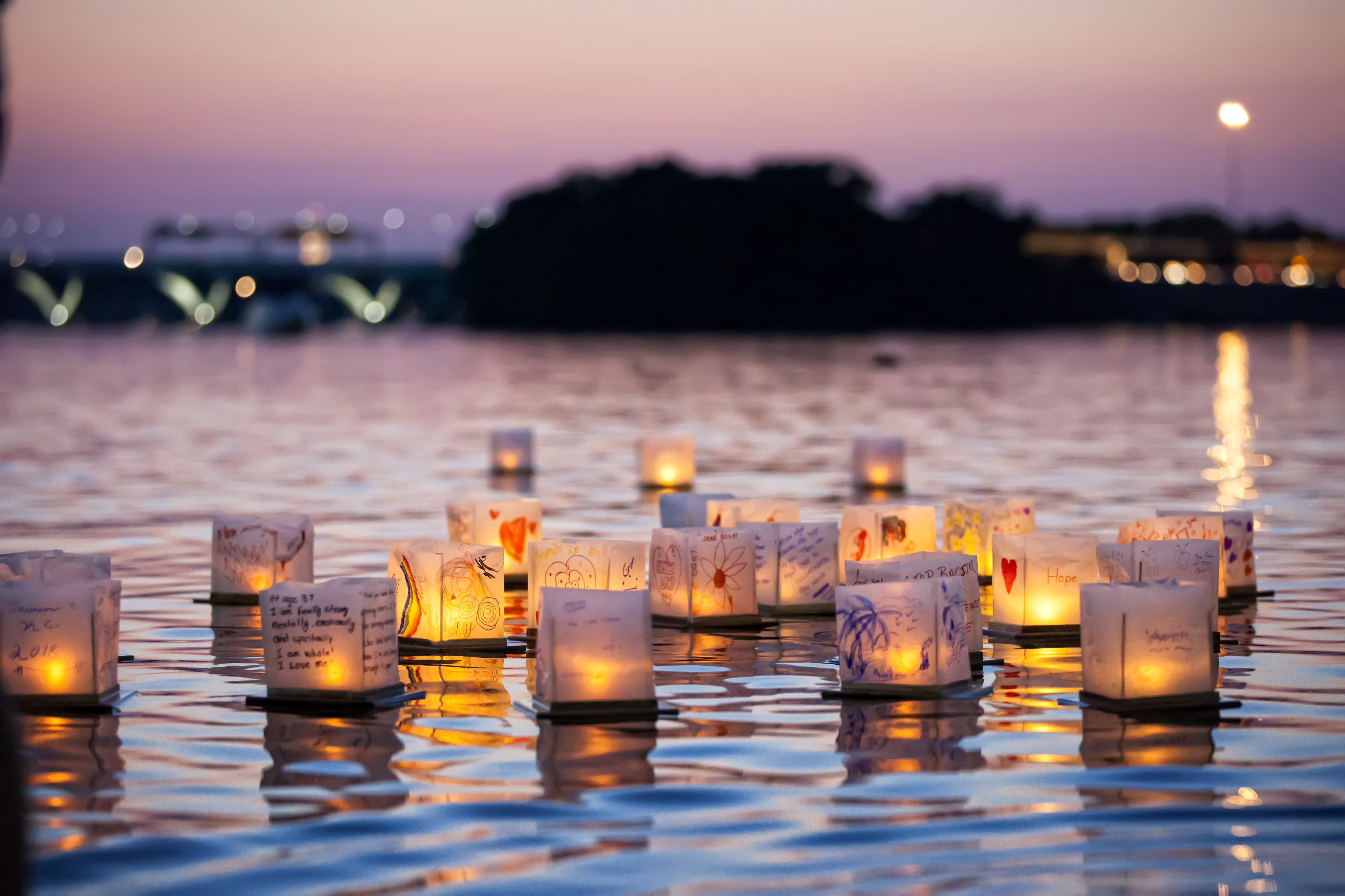 chinese water lanterns