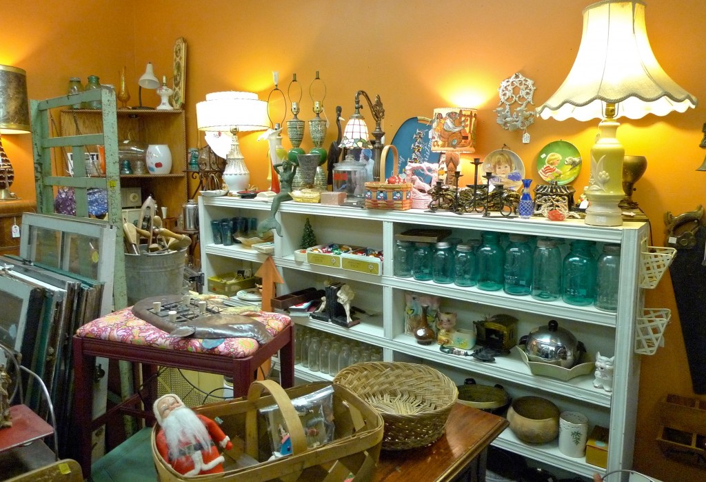 Four Seasons Vintage | Knoxville, TN