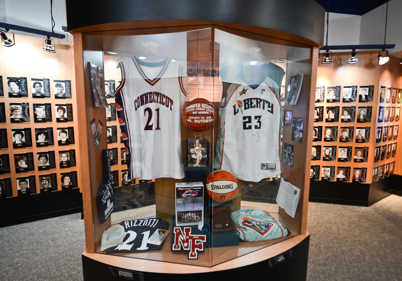 MuzeMerch - Basketball Hall of Fame Gift Shop