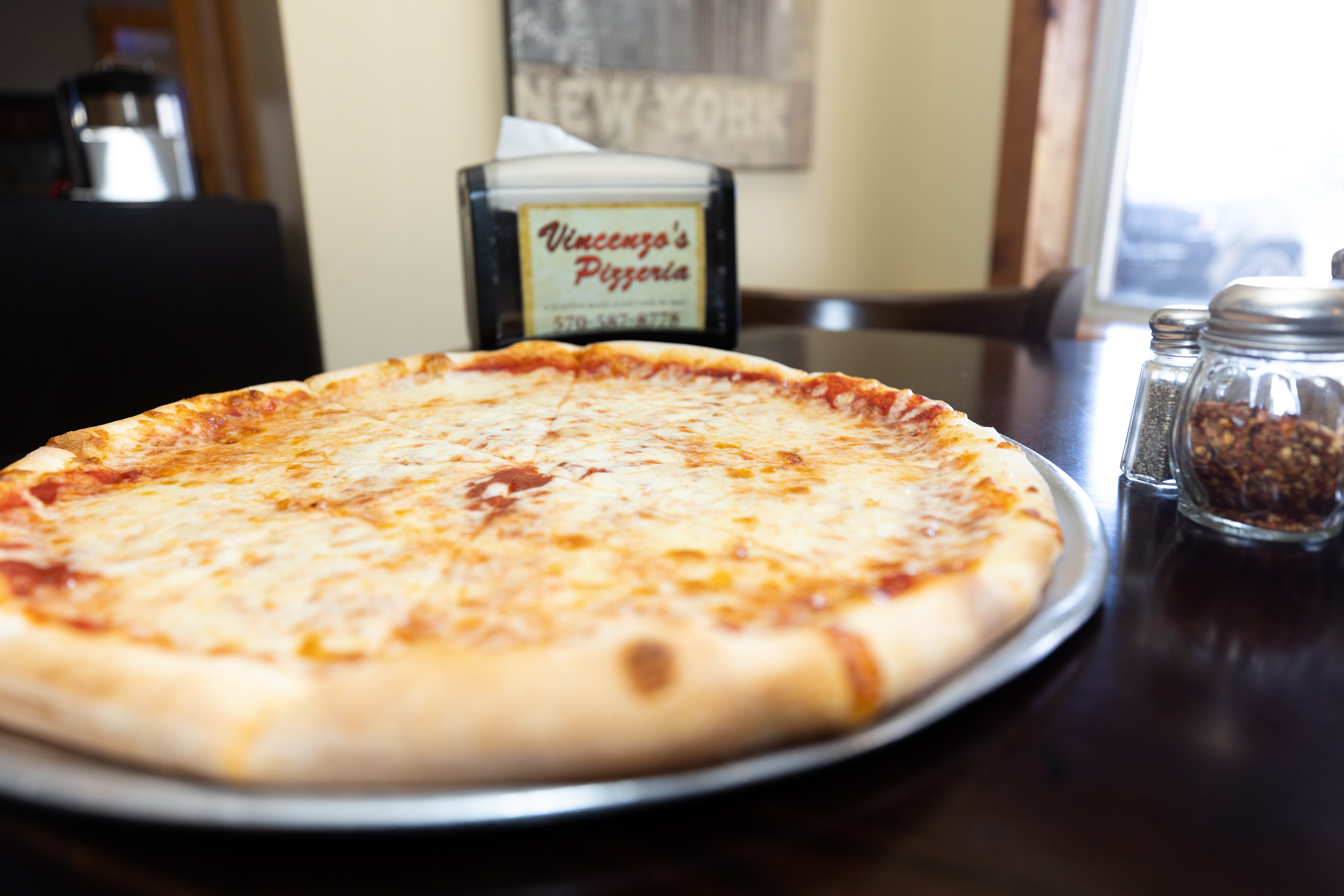 Vincenzo's pizzeria outlet
