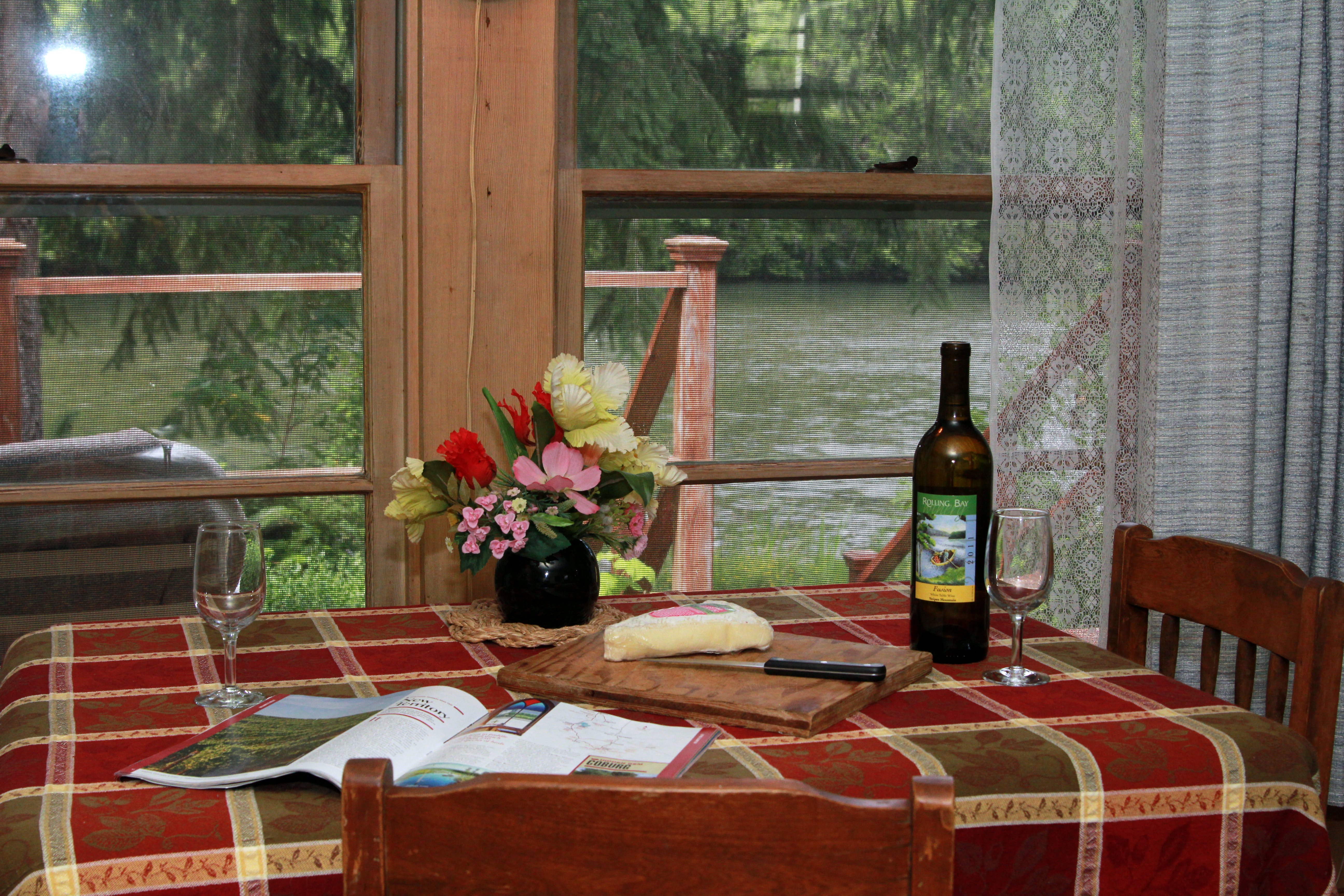 Mckenzie River Inn Retreat For The Arts And Cabins