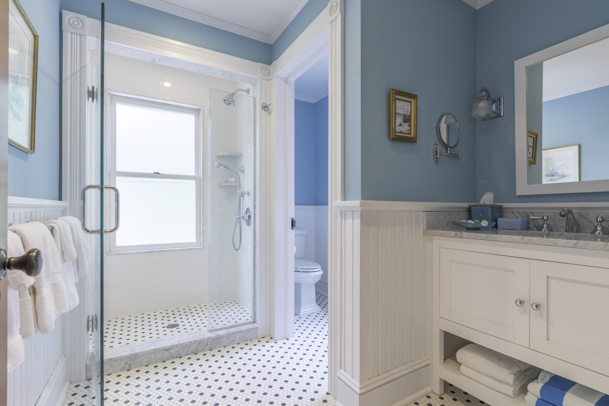 Sunset Room bathroom