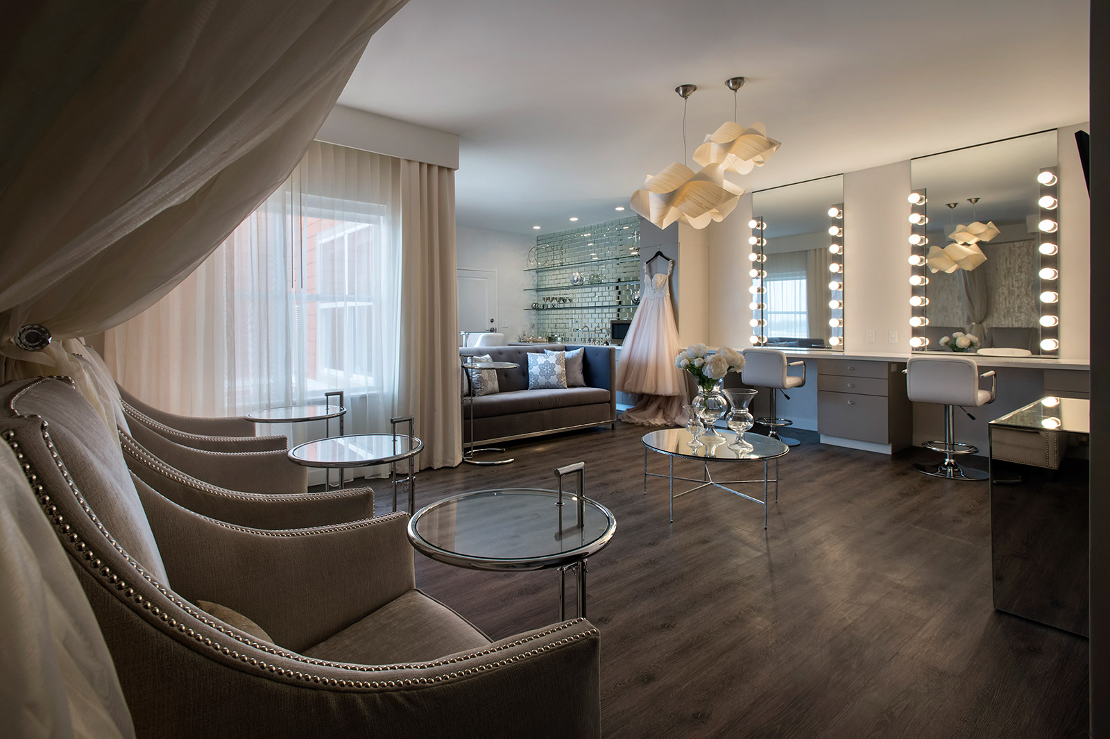 Diamond Suite - Experience relaxed luxury in our unique Diamond Suite.  Perfect for hair and makeup styling, guests enjoy modern comfortable furnishings, complimentary high-speed Internet access, and state of the art lighting.