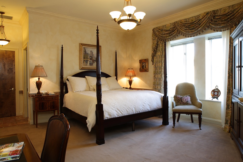 OHEKA CASTLE - Guestroom