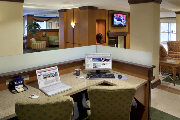 5063_1793.jpg - Business Center