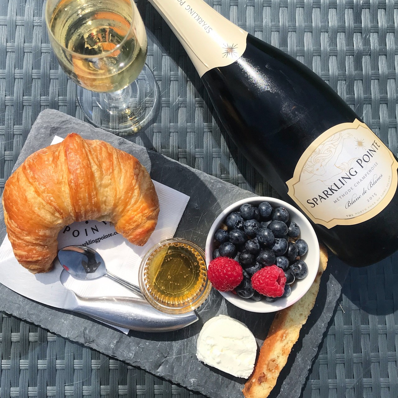 Enjoy a Sparkling Breakfast Pairing