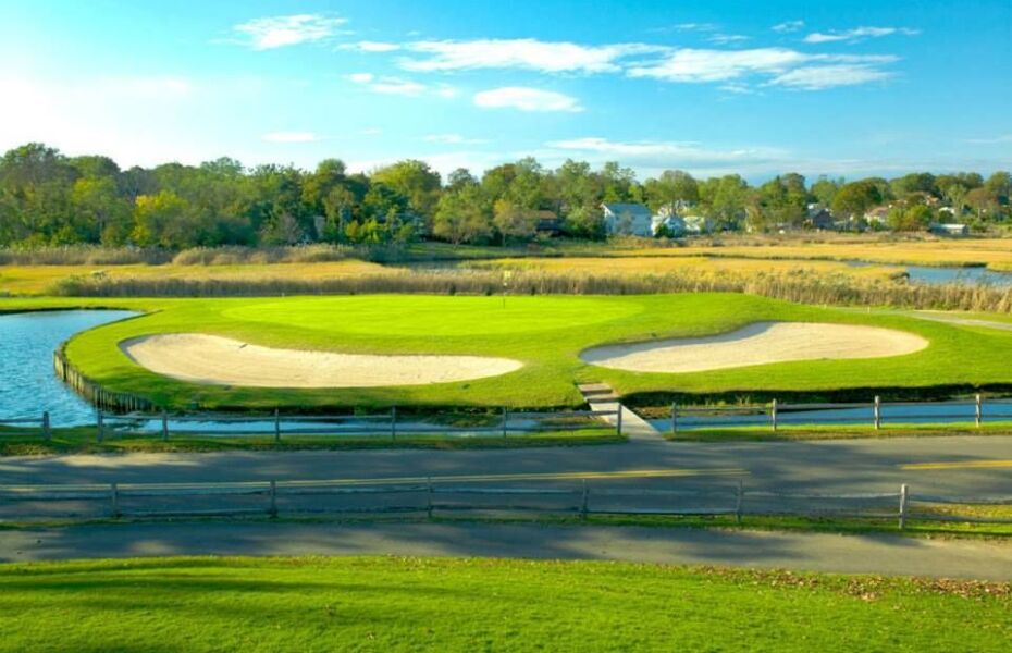 Crab Meadow Golf Course Overview