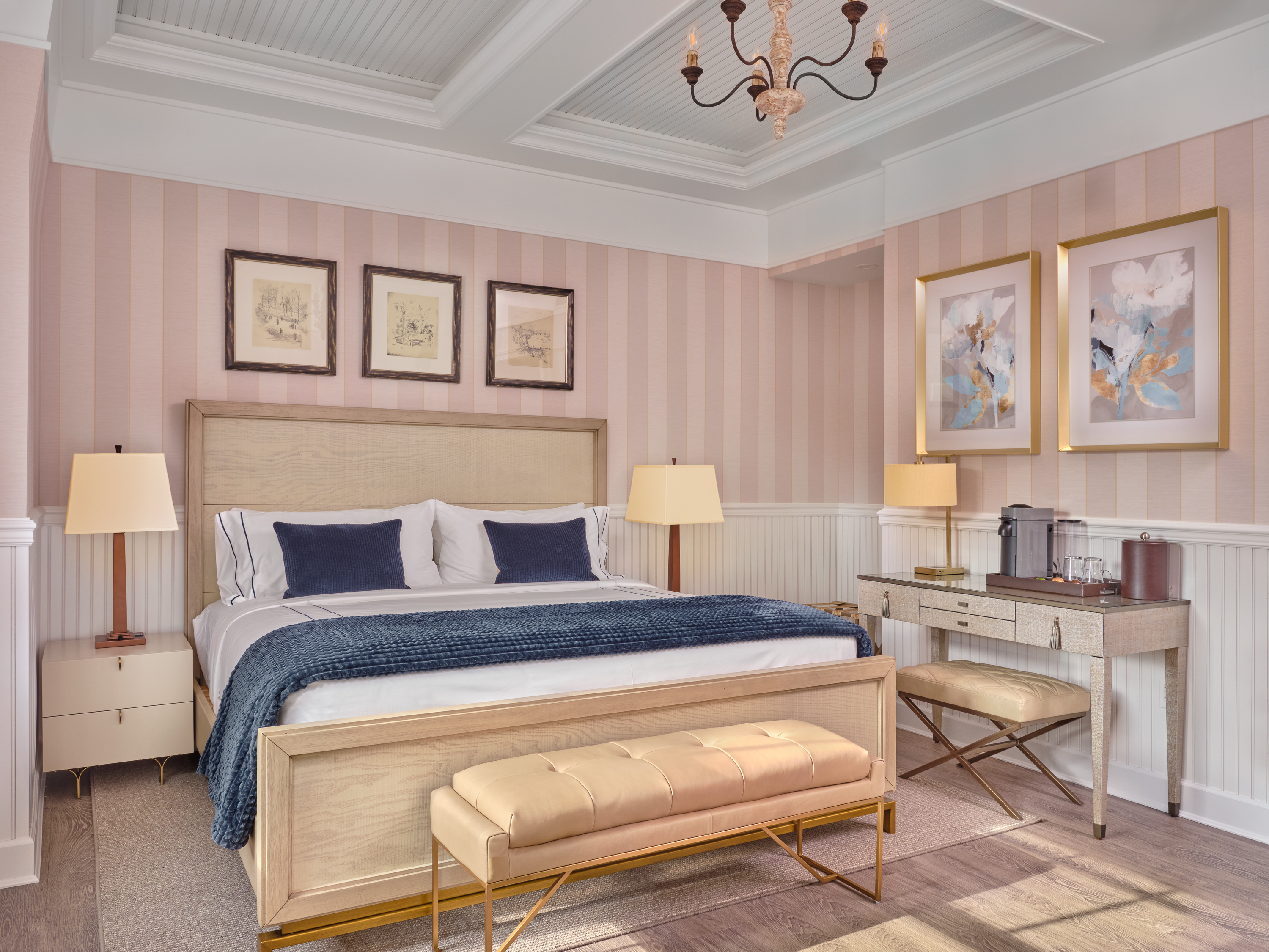Deluxe King Room - View One