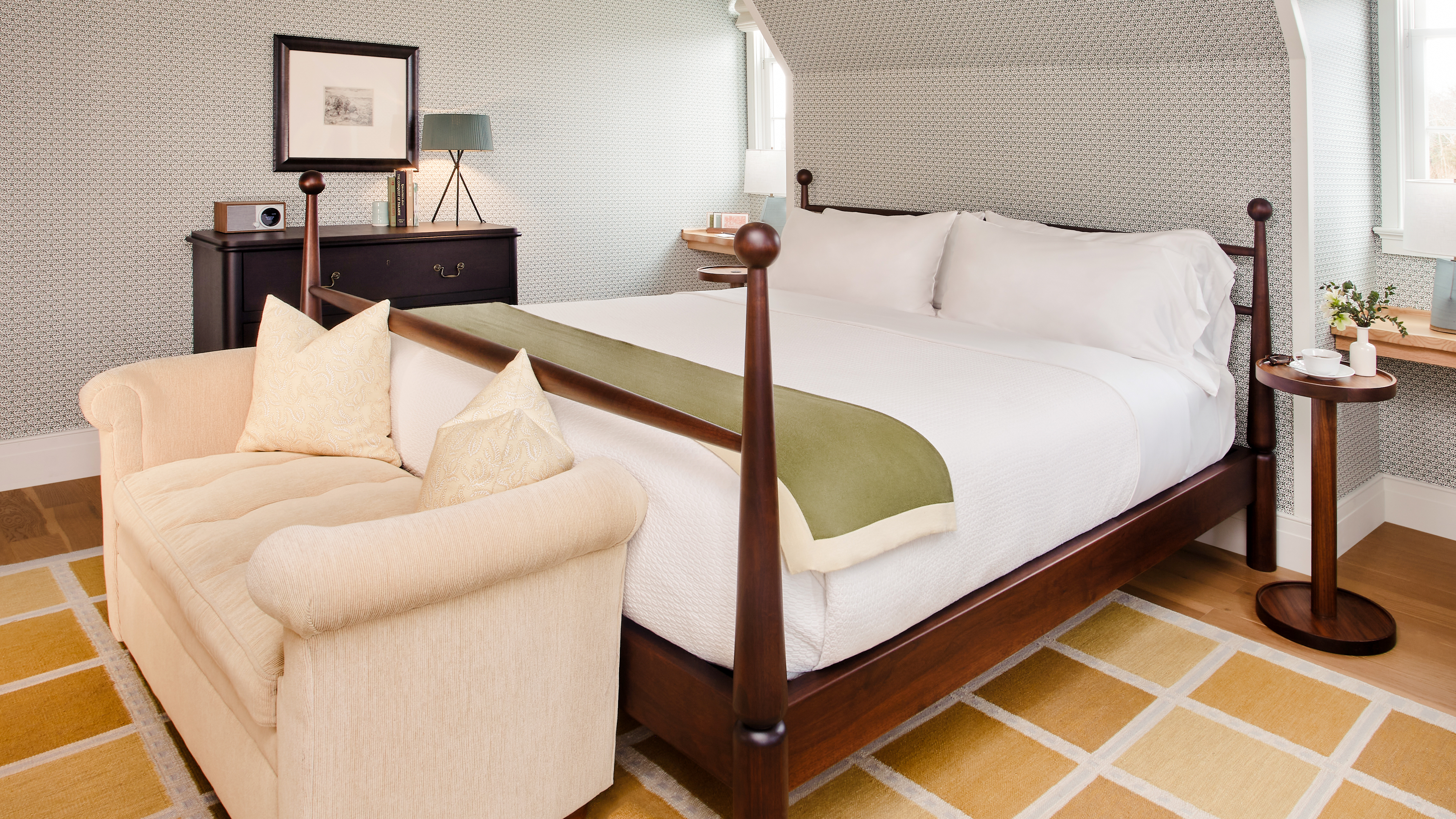 Canoe Place Guest Room III