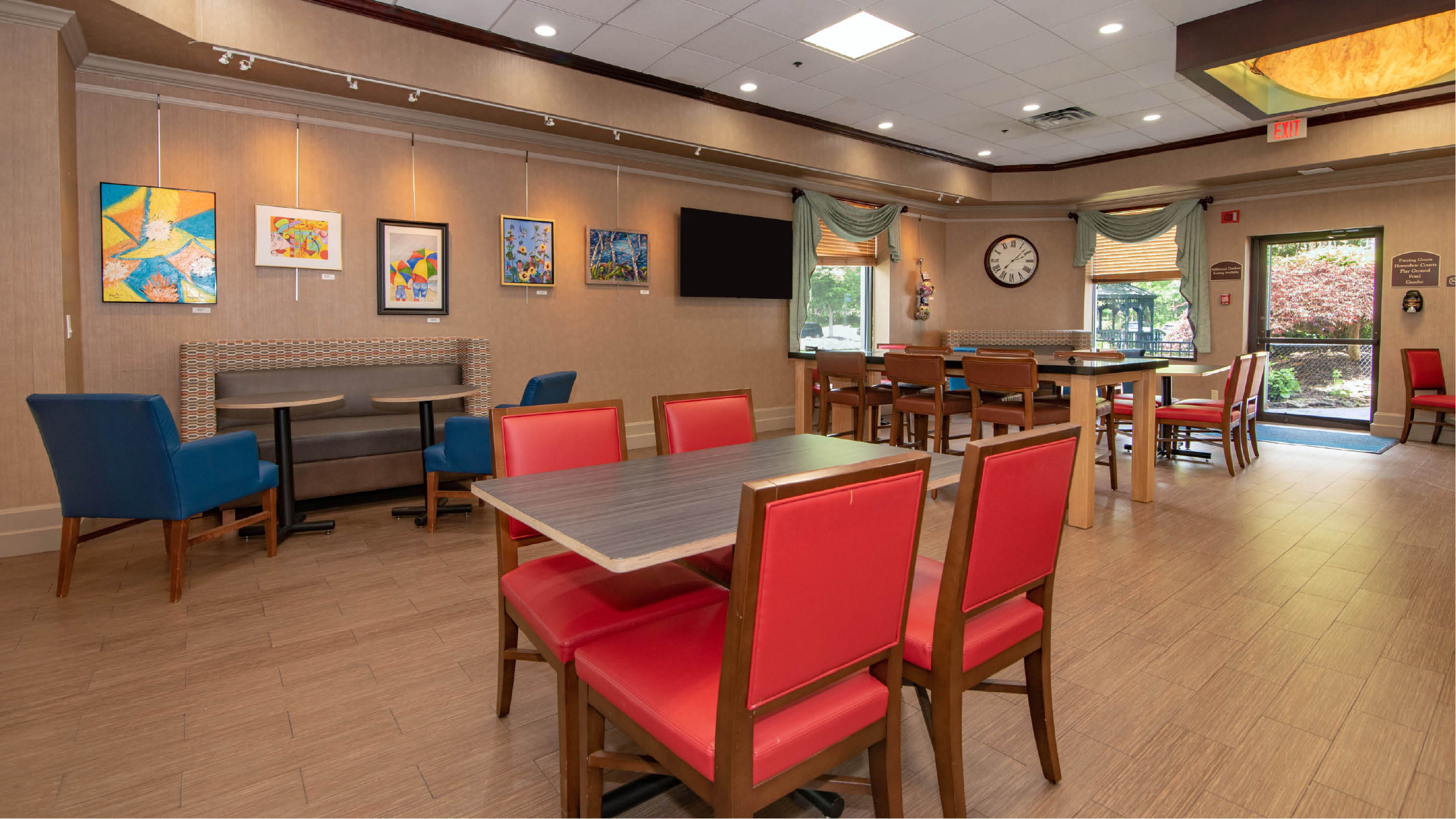 Newly renovated dining area - FREE hot deluxe breakfast, FREE wifi