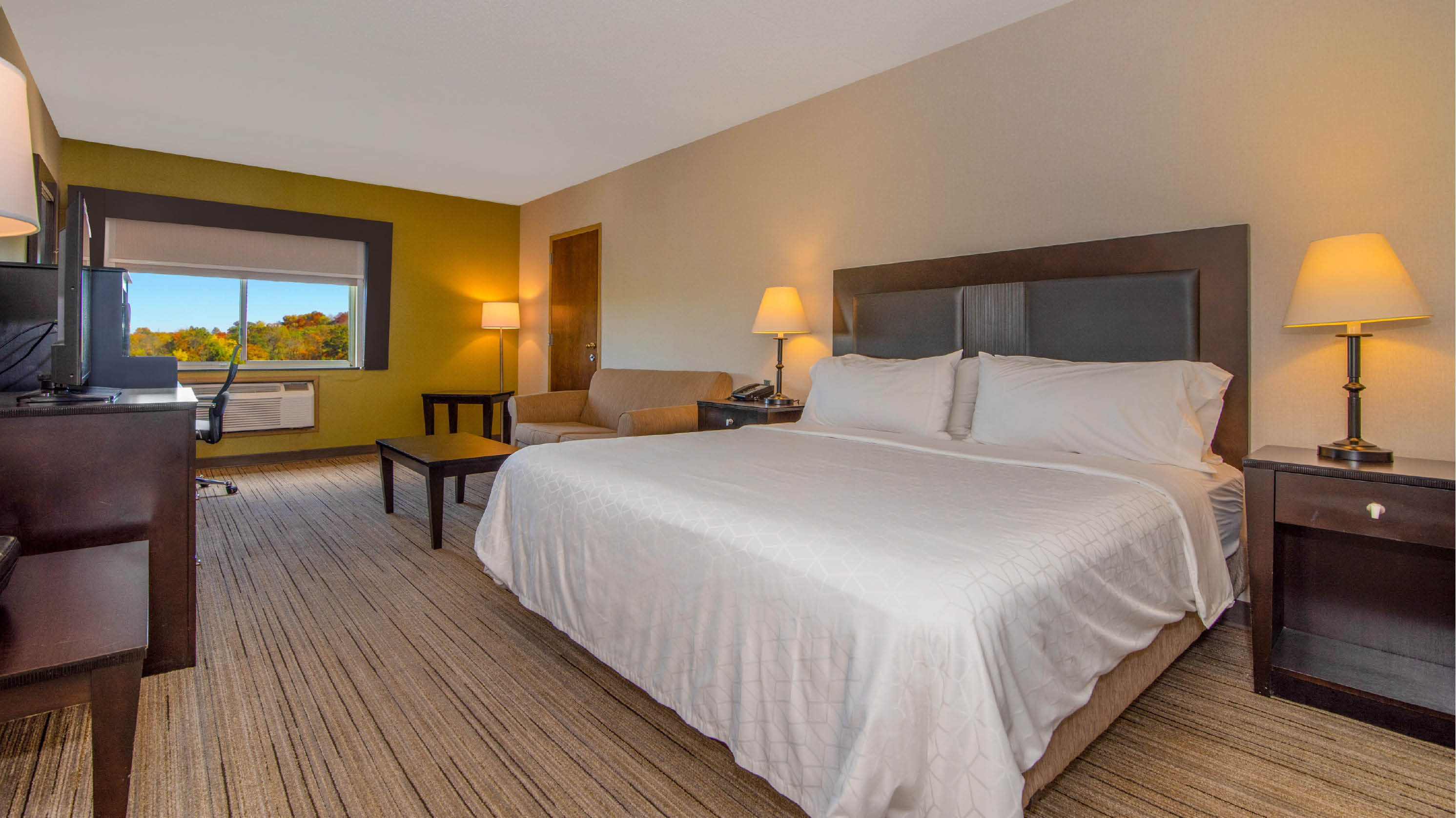 Newly renovated sleeping rooms include FREE hot deluxe breakfast!