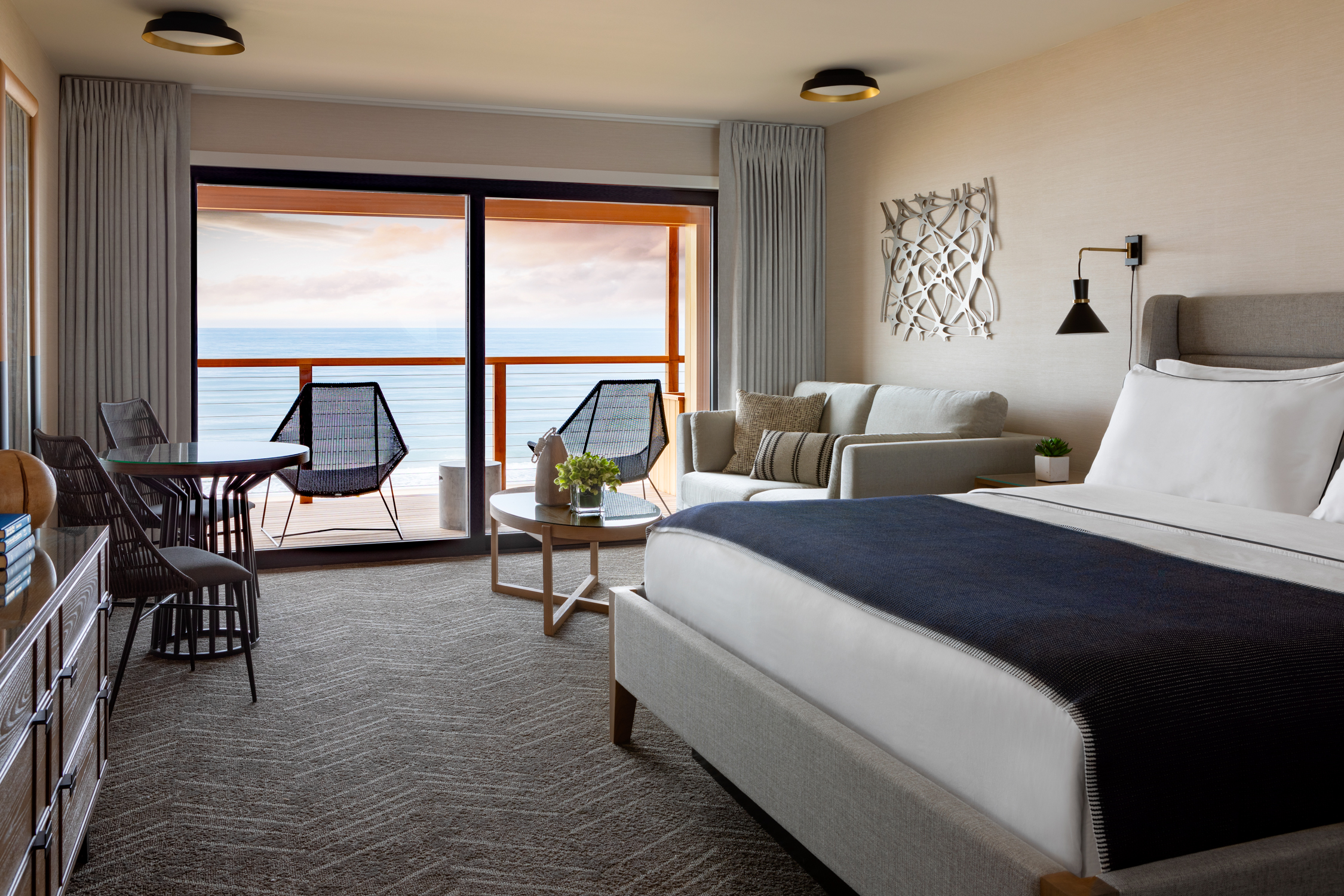 Deluxe Ocean View King Room
