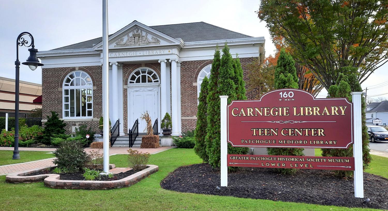 Carnegie Teen Library - Restored Carnegie Teen Library view from outside