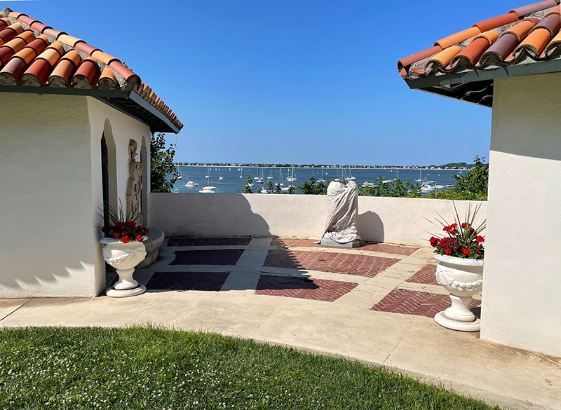 Pool Cabanas