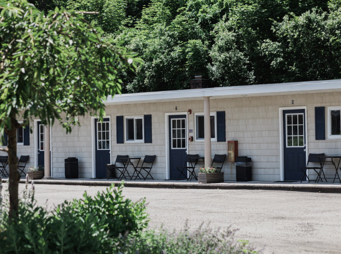 Shorewood Inn
