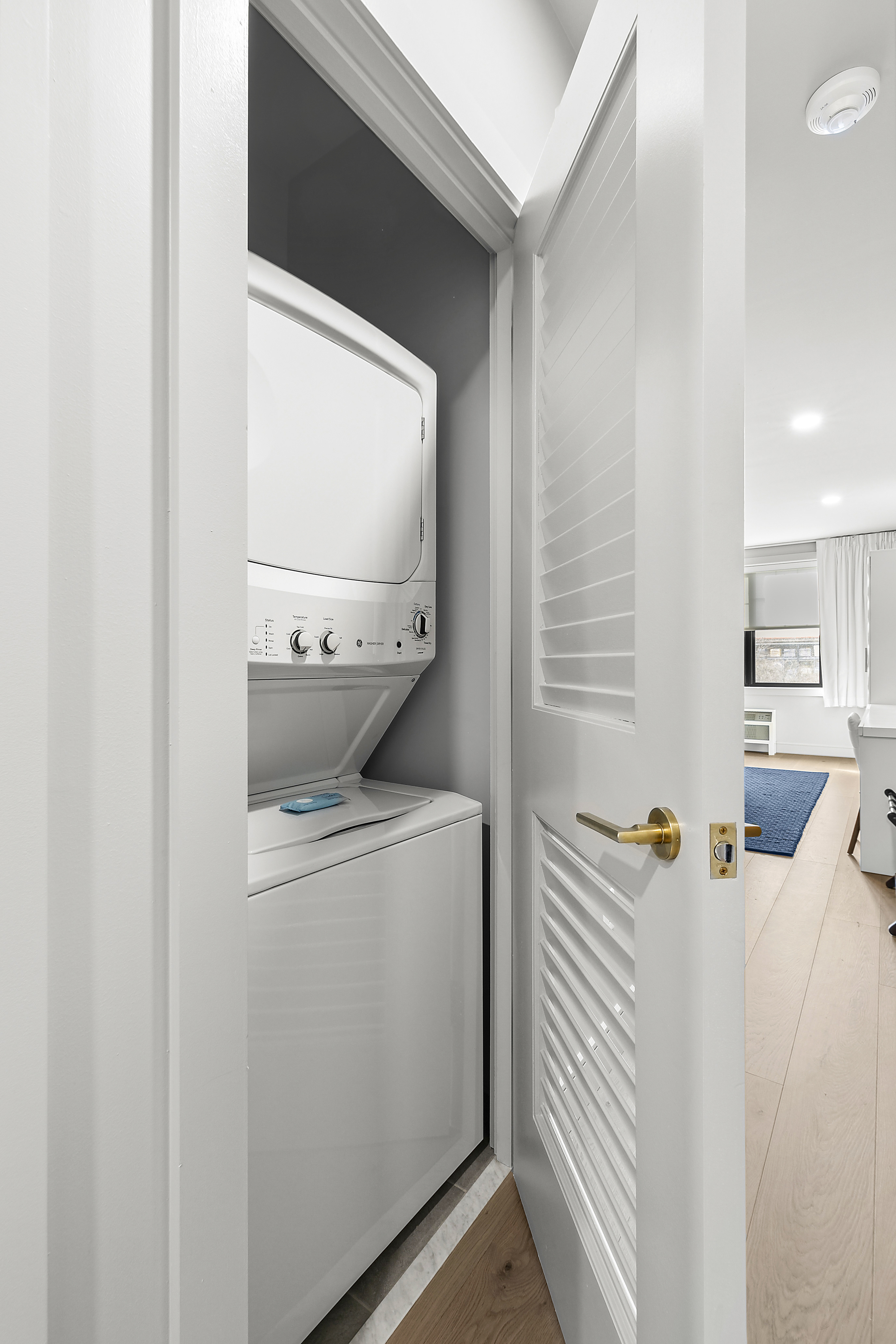 Executive Suite Washer & Dryer - The Selby Executive Suite Washer & Dryer