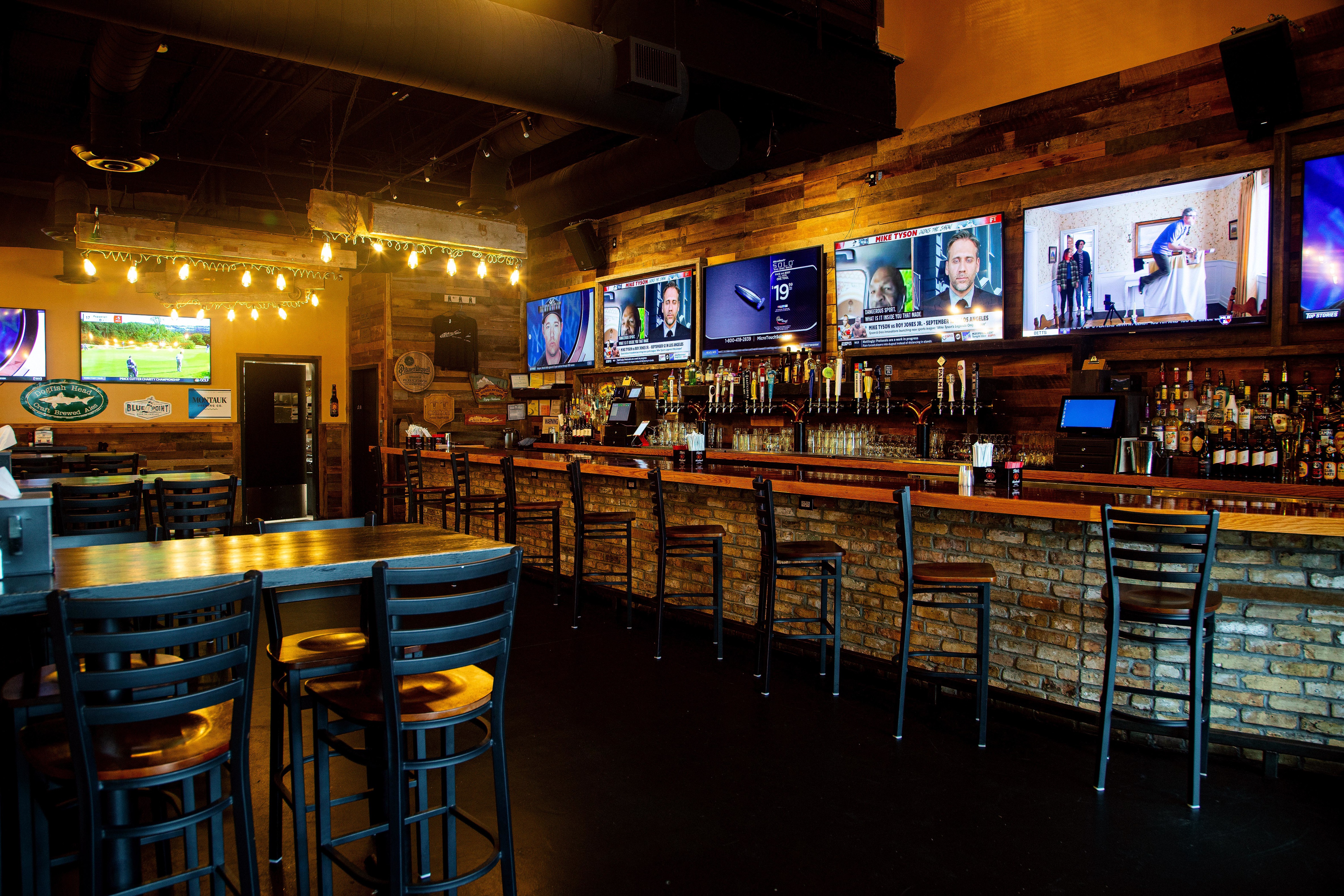 Main Level Bar