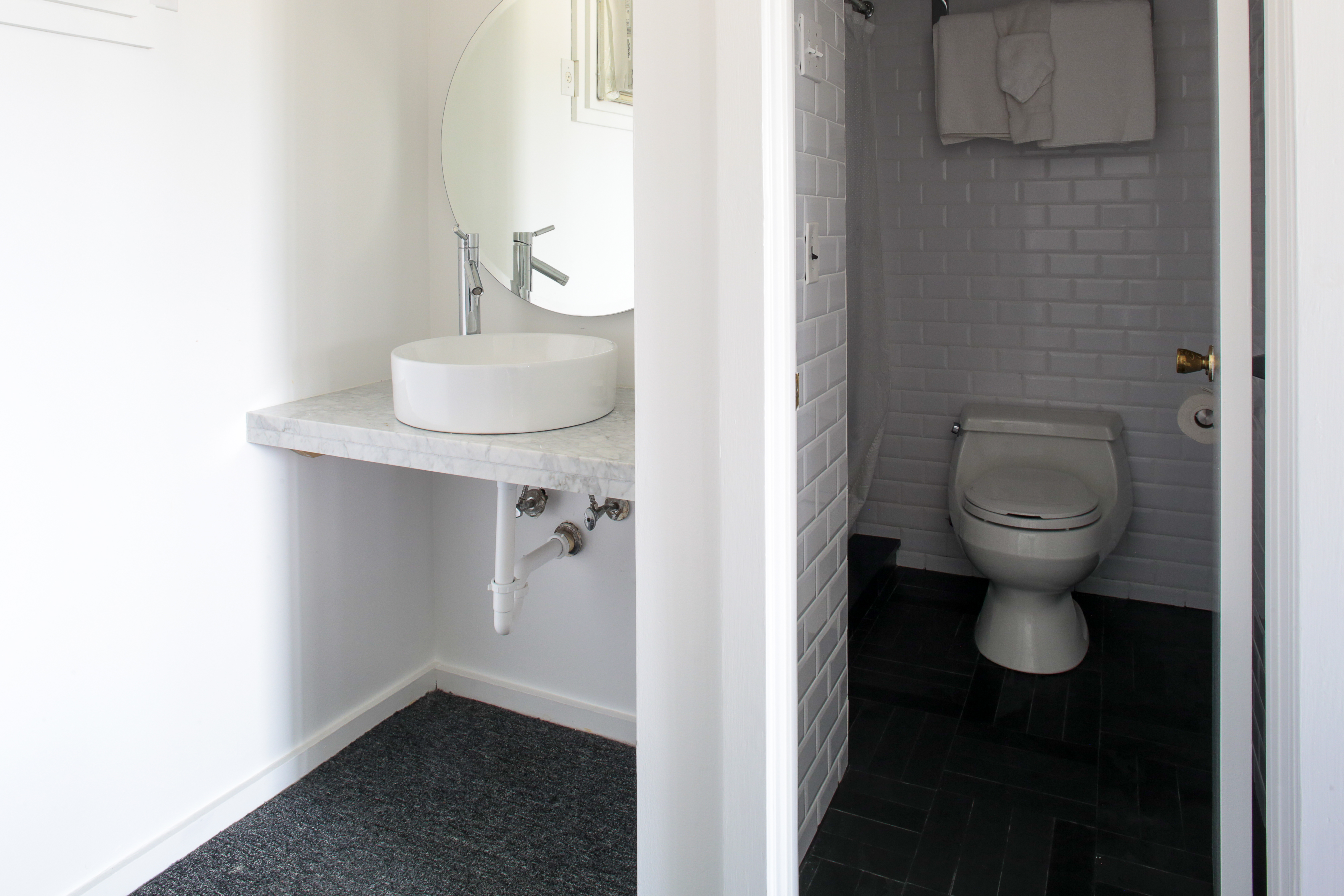 Sole East Beach Hotel Bathroom