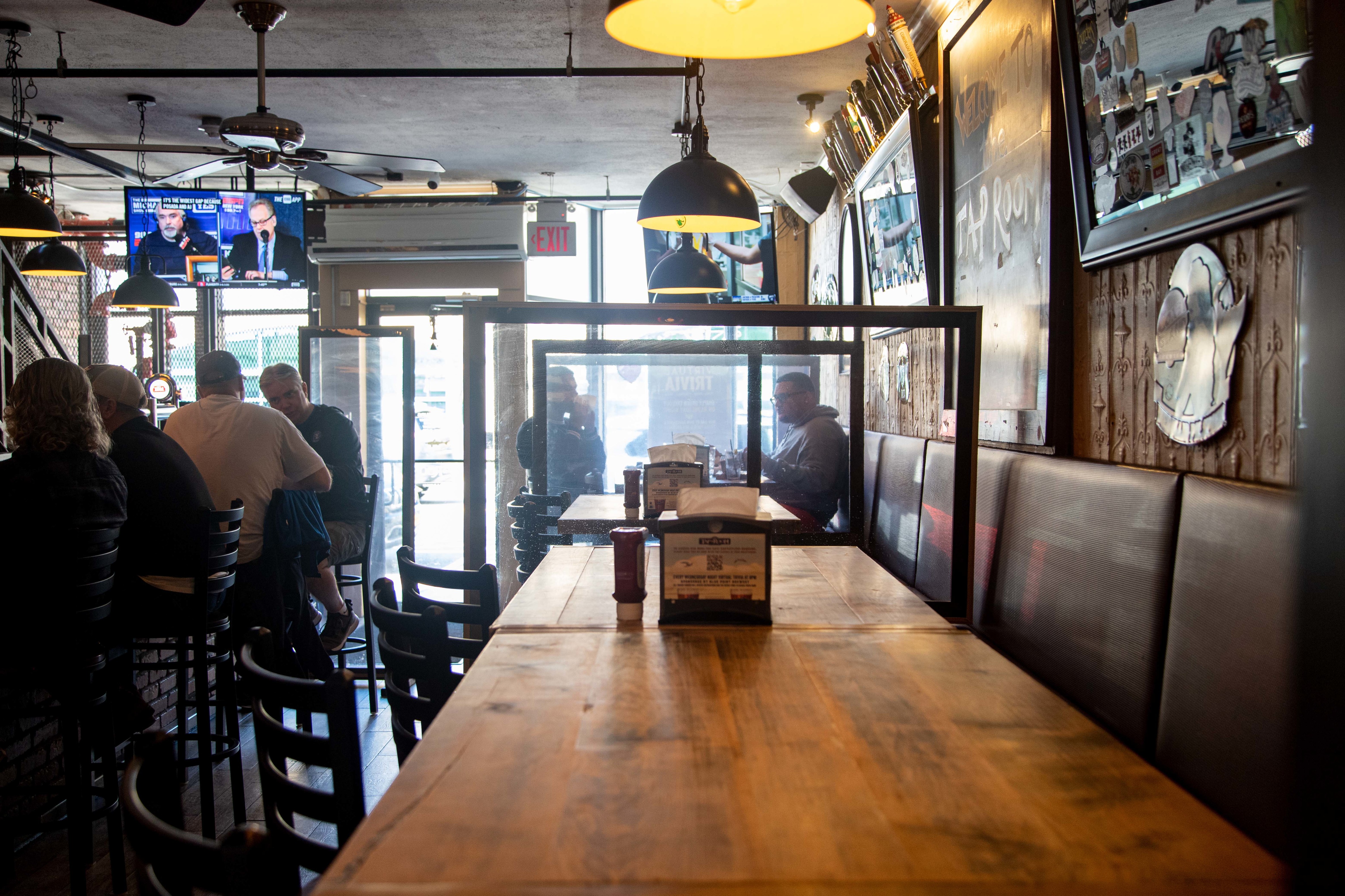 Main Level Dining