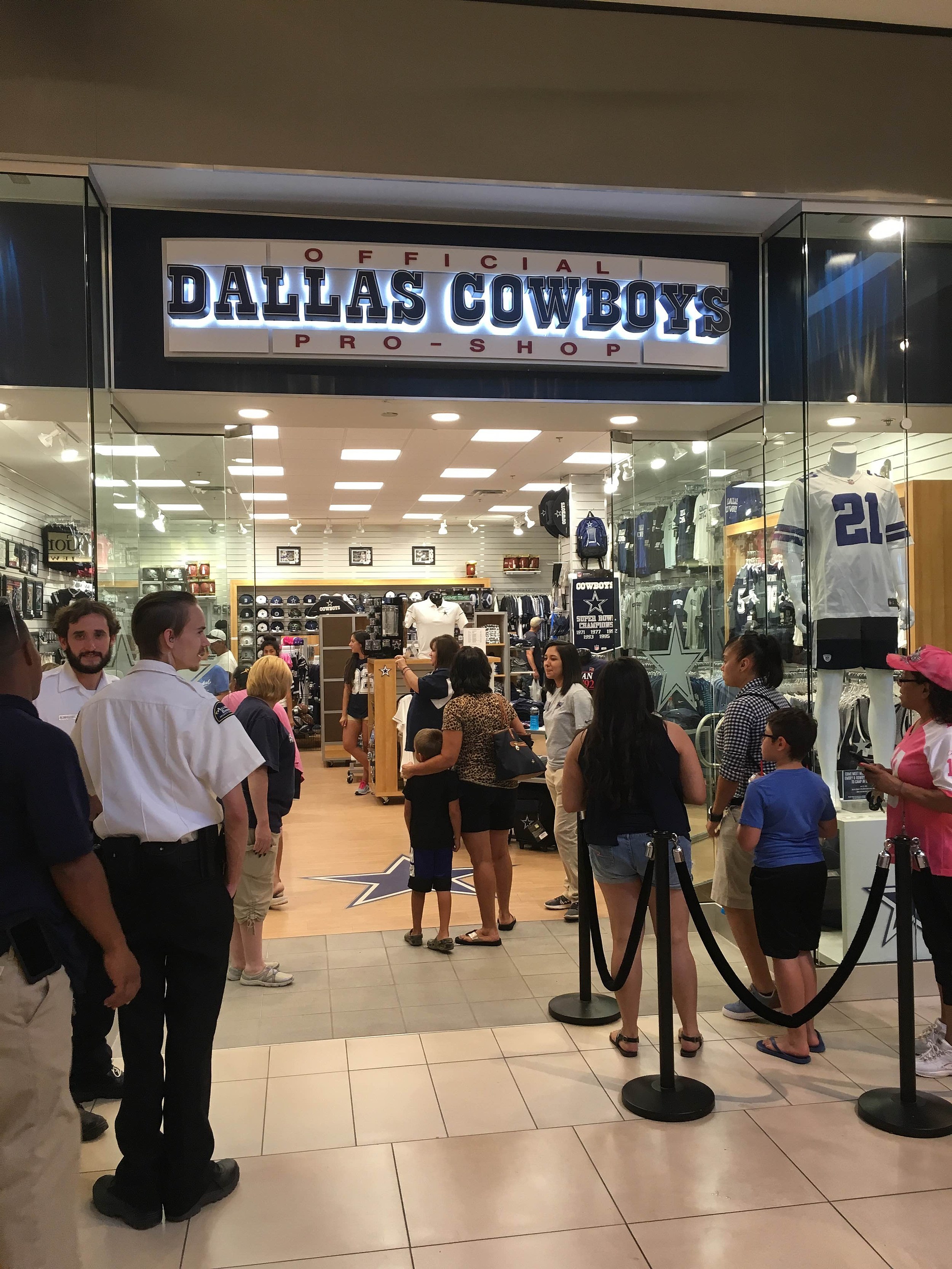 Dallas cowboy sale apparel near me