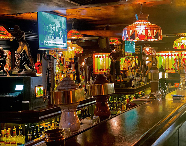 Irish Pub and Irish Pub Inn