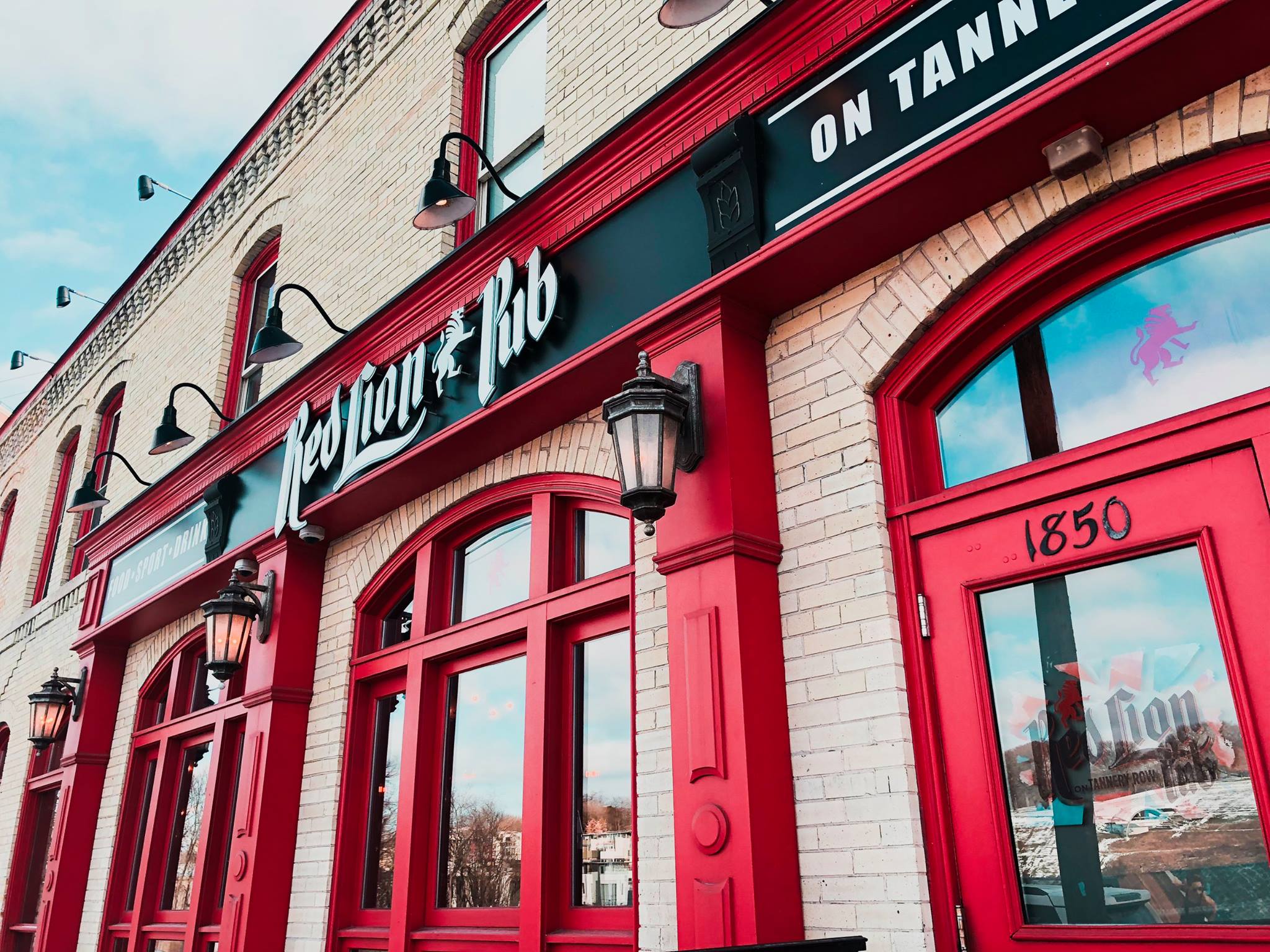 Red Lion Pub on Tannery Row Milwaukee WI