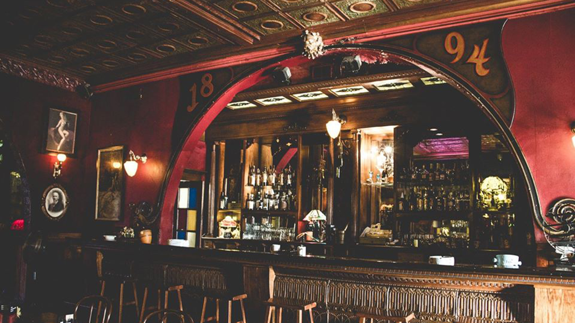 Shaker's Cigar Bar