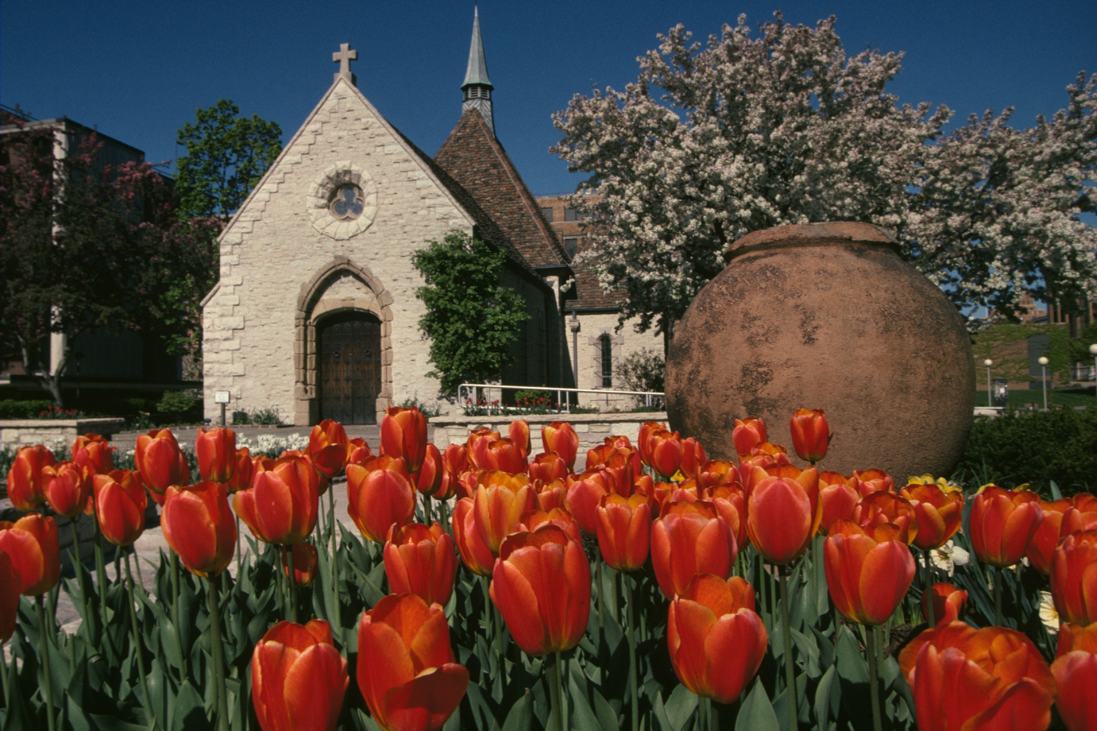 St. Joan of Arc Chapel | Milwaukee, WI 53233, image size:3600x2400