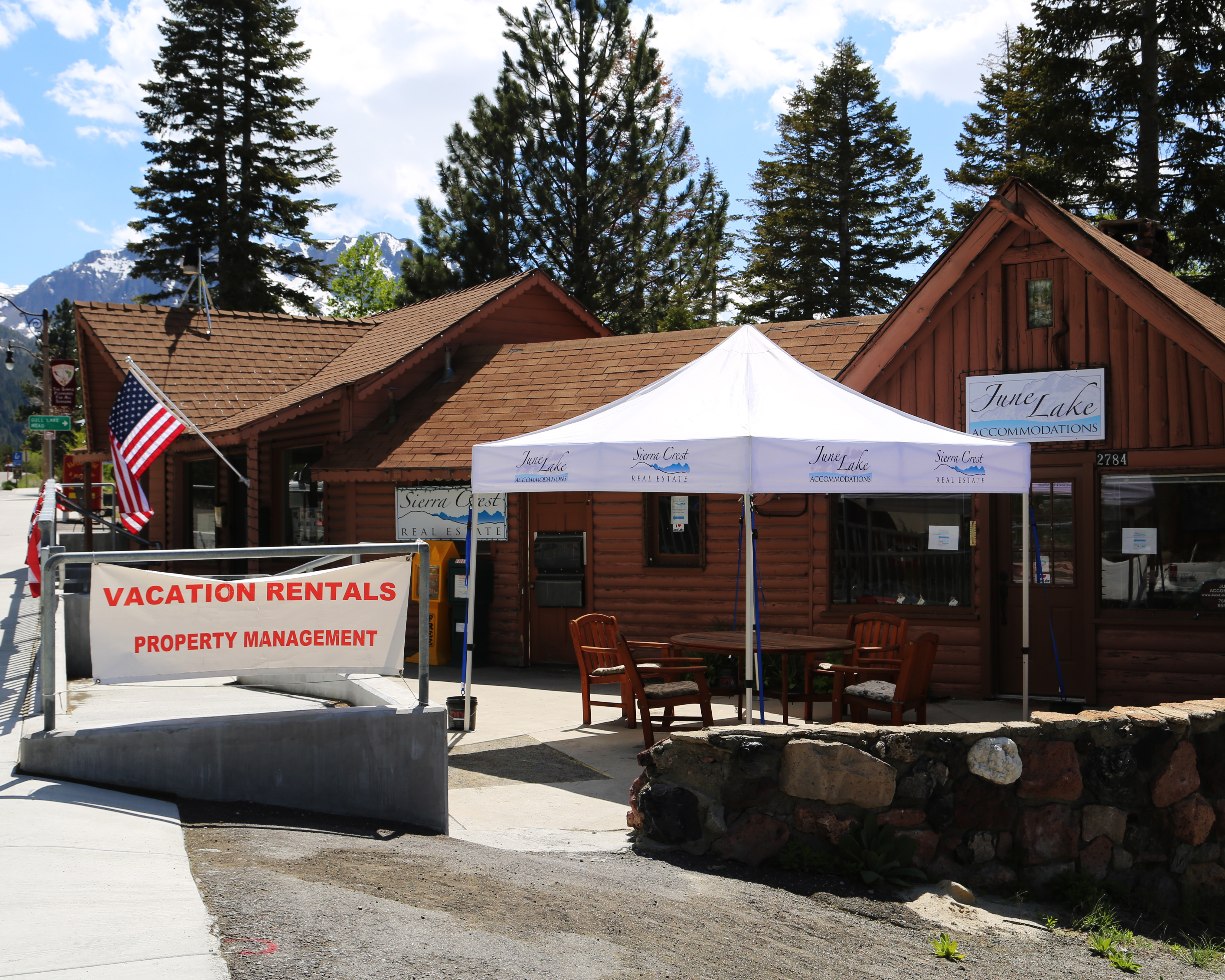 June Lake California Cabins