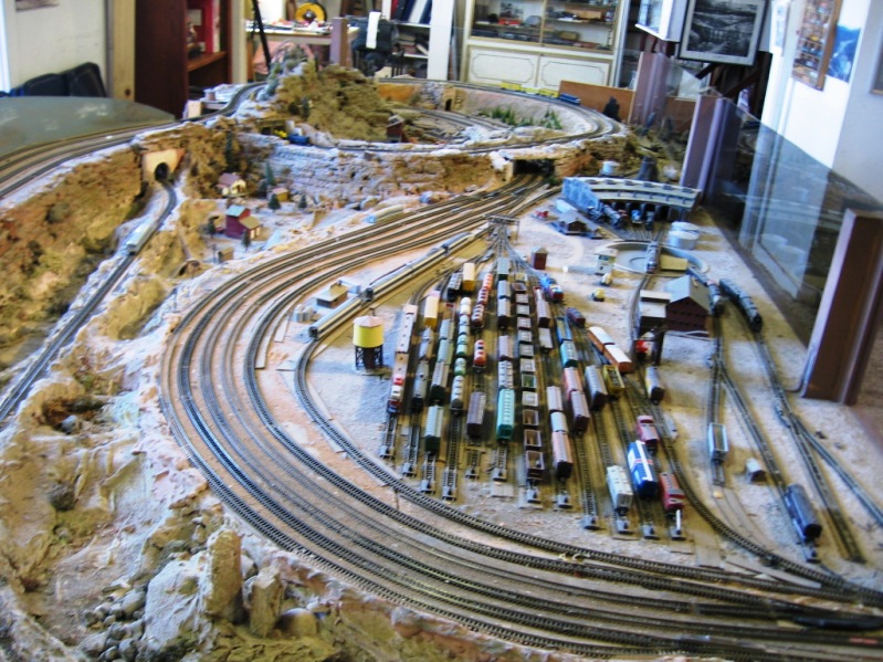 building n scale layout