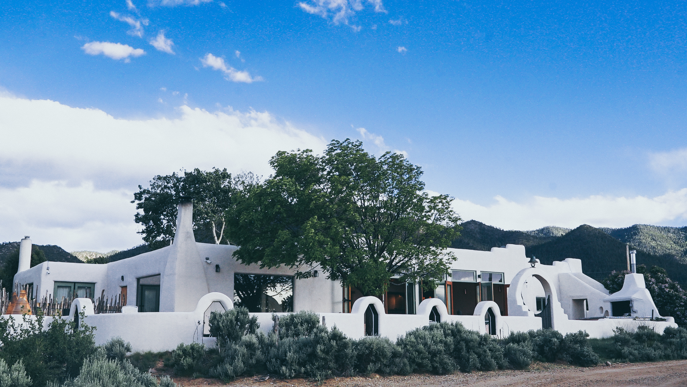 The Stakeout on Outlaw Hill | Ranchos De Taos, NM 87557, image size:2768x1560