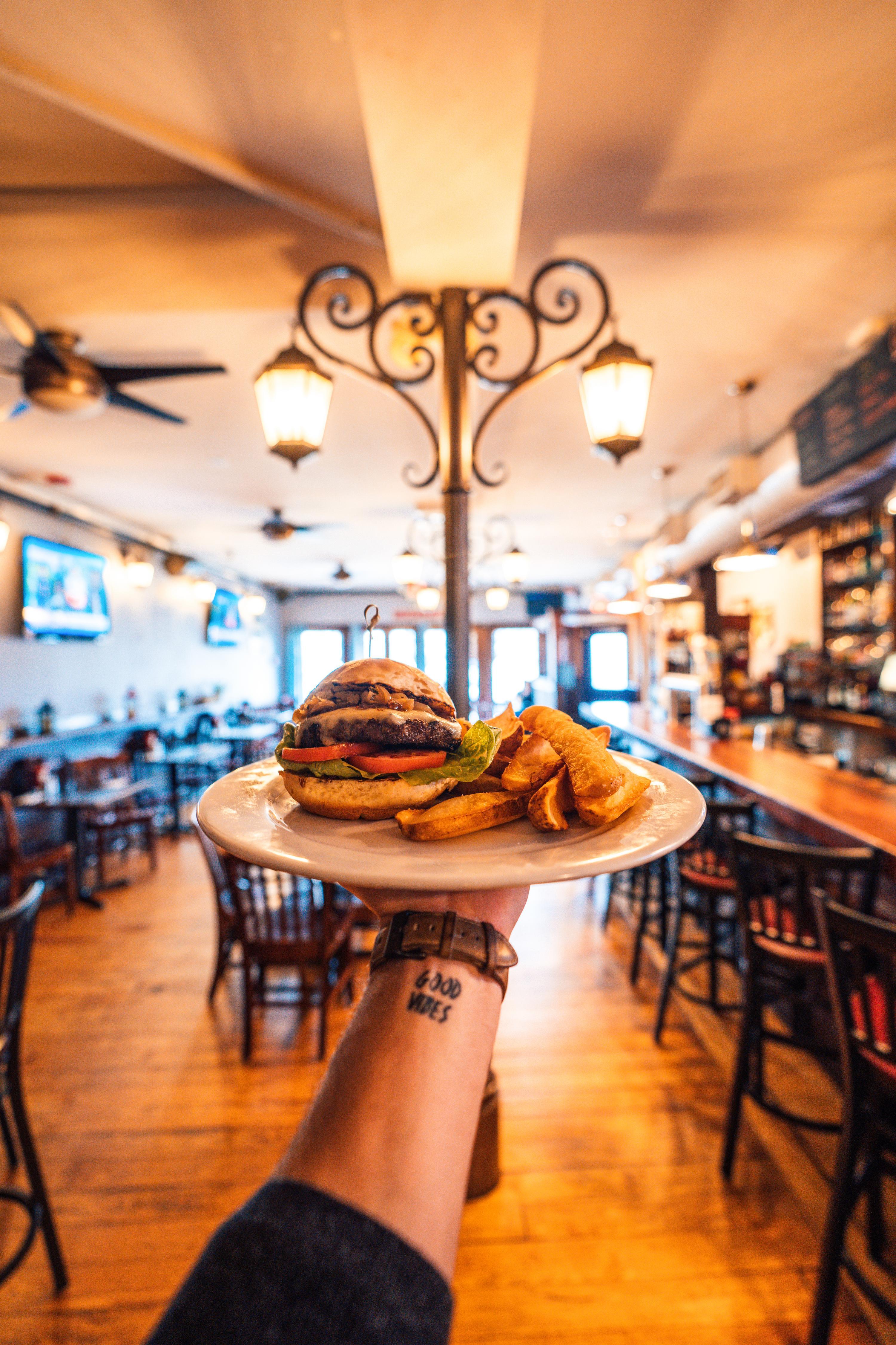 Gas Lamp Grille | Newport, RI | Discover Newport