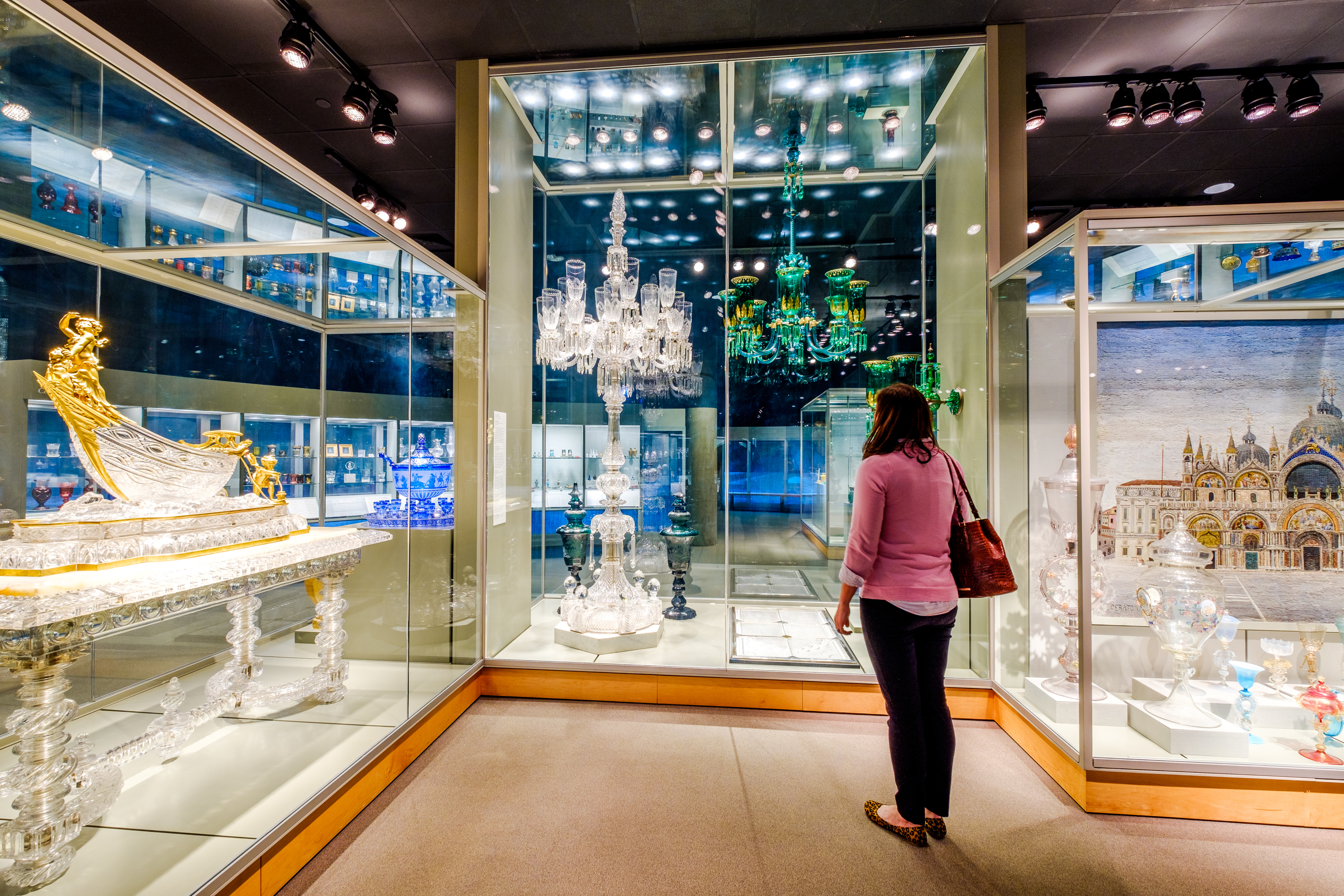 御値引◉ Treasures The Corning Museum of G The Corning Museum of Glass | Corning, NY 14830