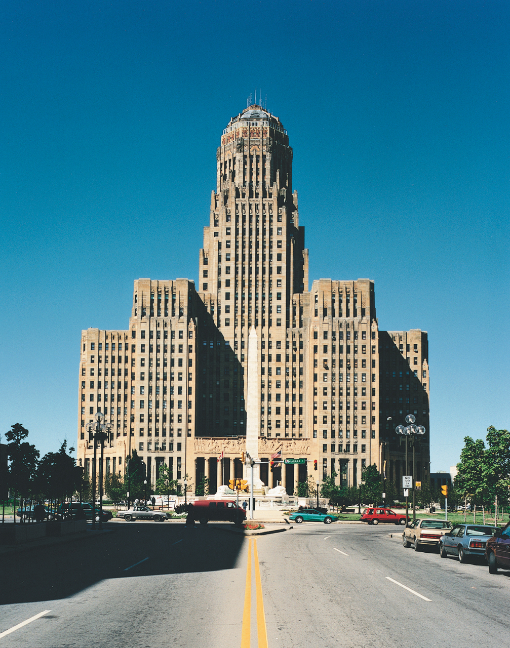 Fordampe Modish Ferie Buffalo City Hall | Buffalo, NY 14202